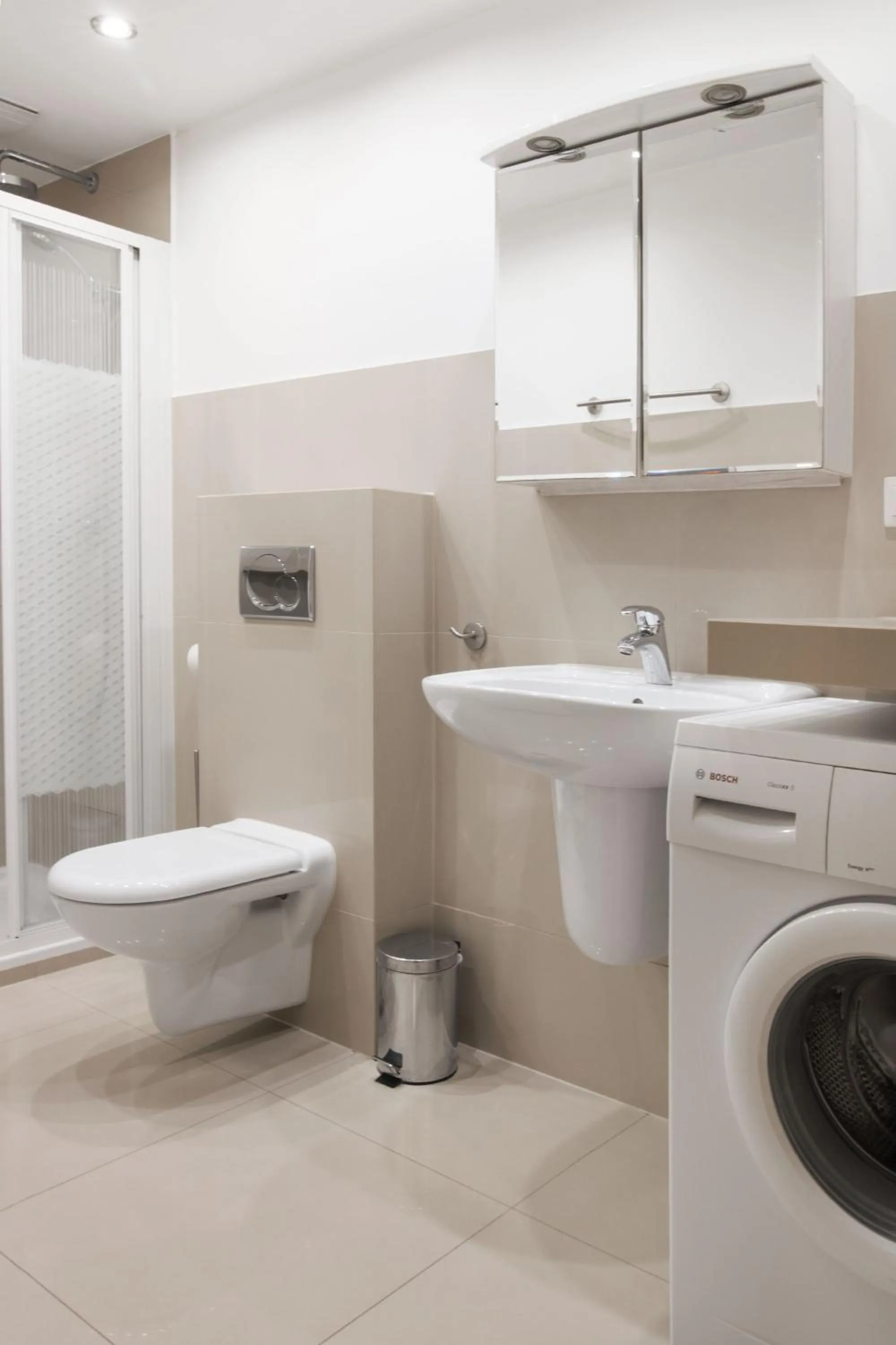 Shower in Yourplace Biskupia Old Town Apartments