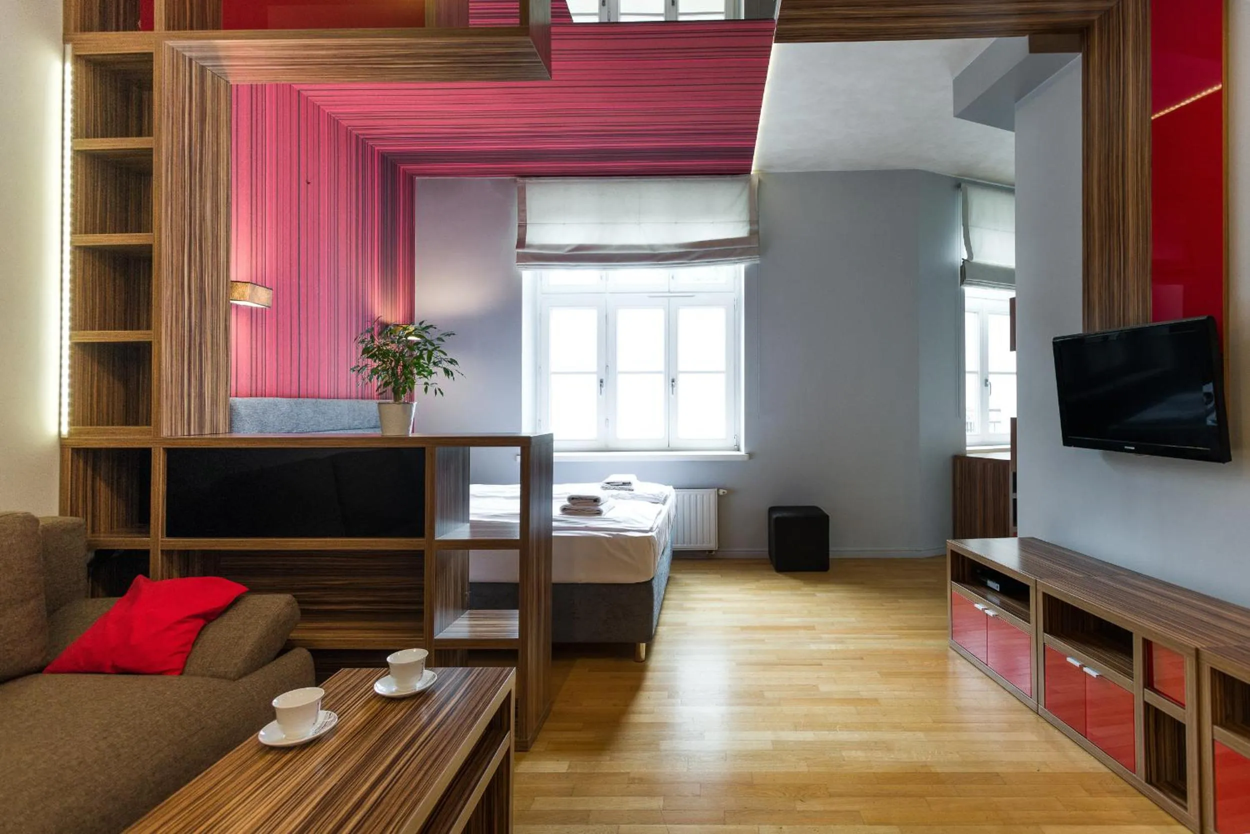 TV and multimedia in Yourplace Biskupia Old Town Apartments