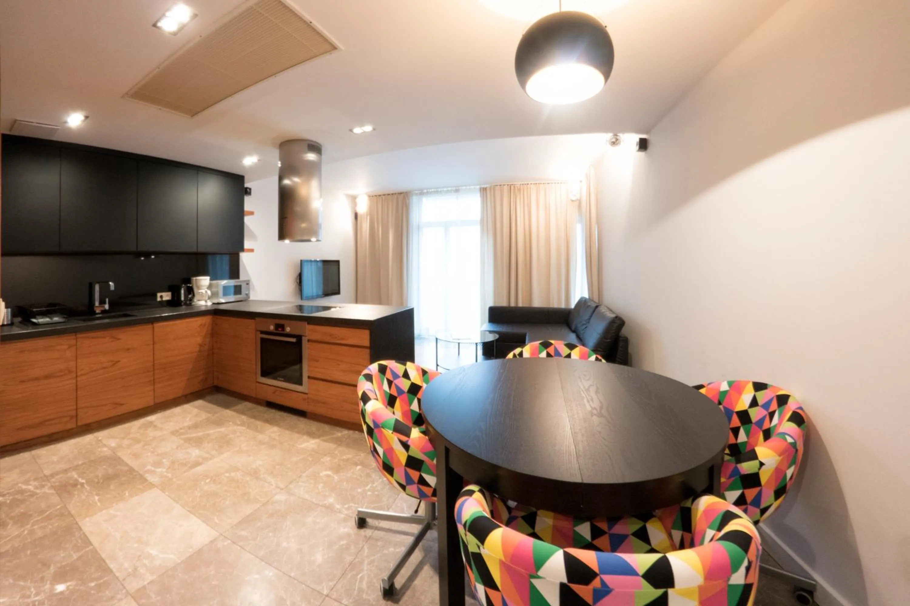 Kitchen or kitchenette in Yourplace Biskupia Old Town Apartments