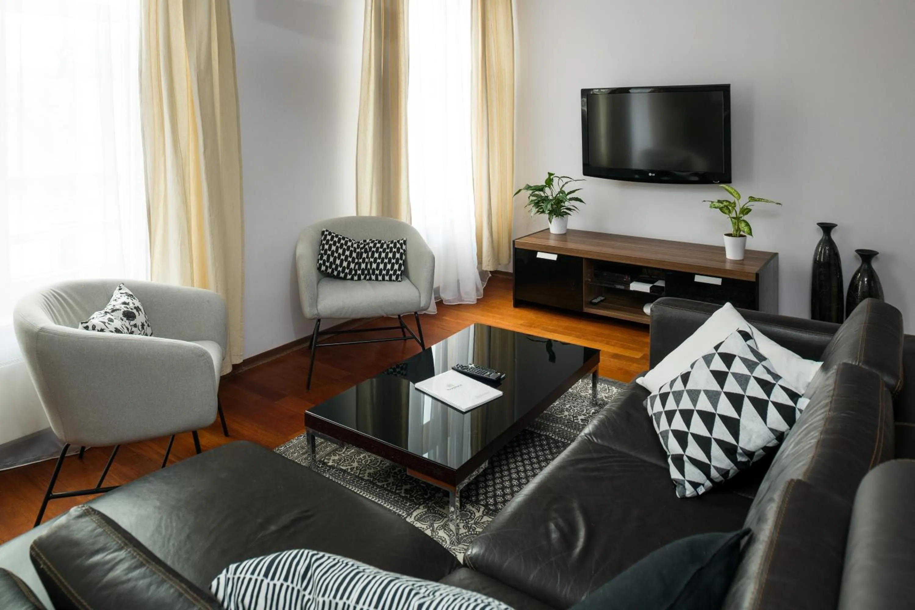 Seating area in Yourplace Biskupia Old Town Apartments