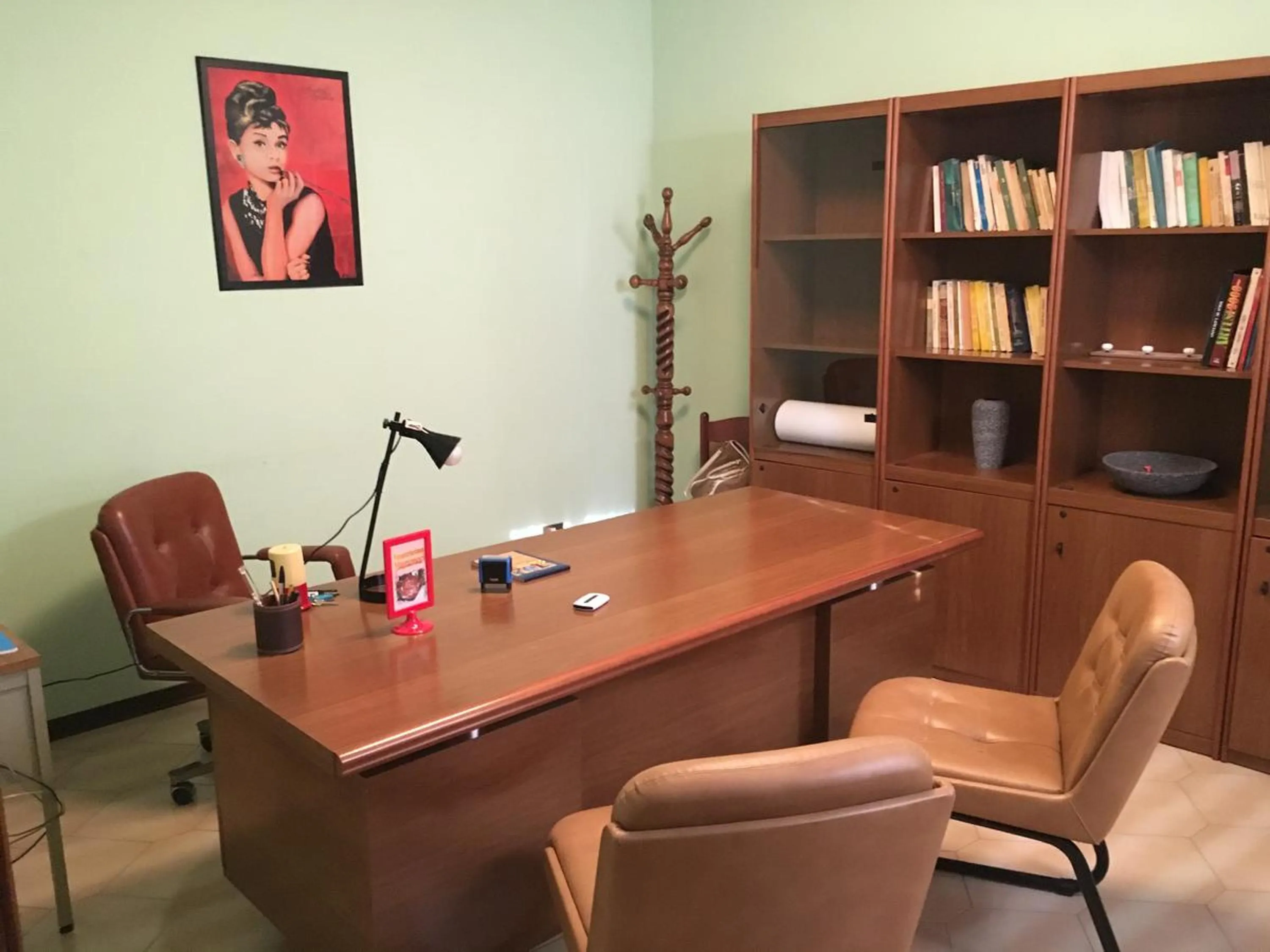 Communal lounge/ TV room in Pollutrendy