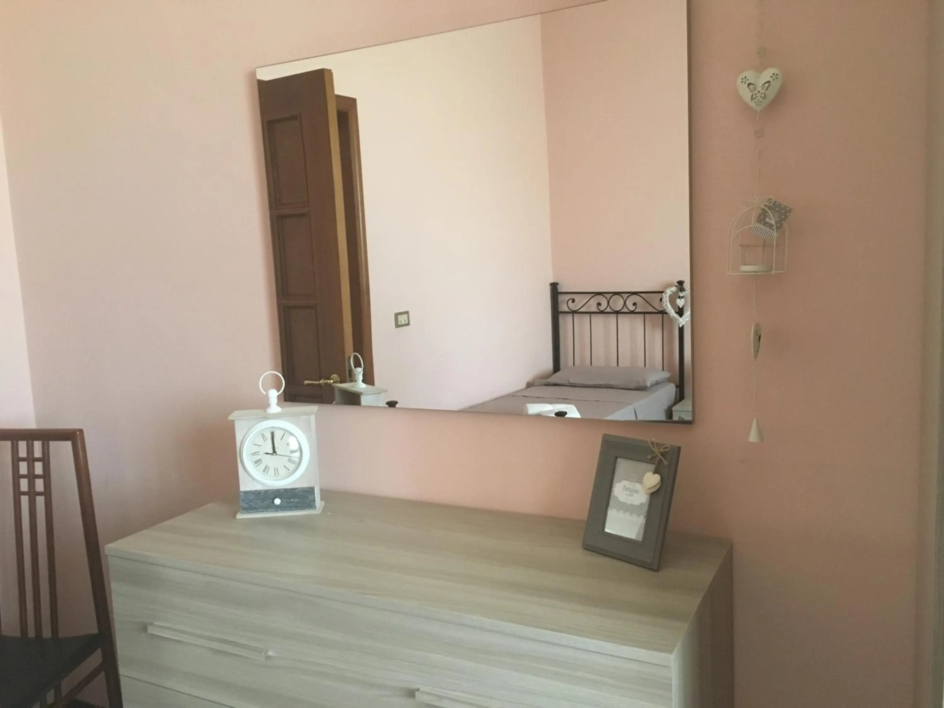 Decorative detail in Pollutrendy