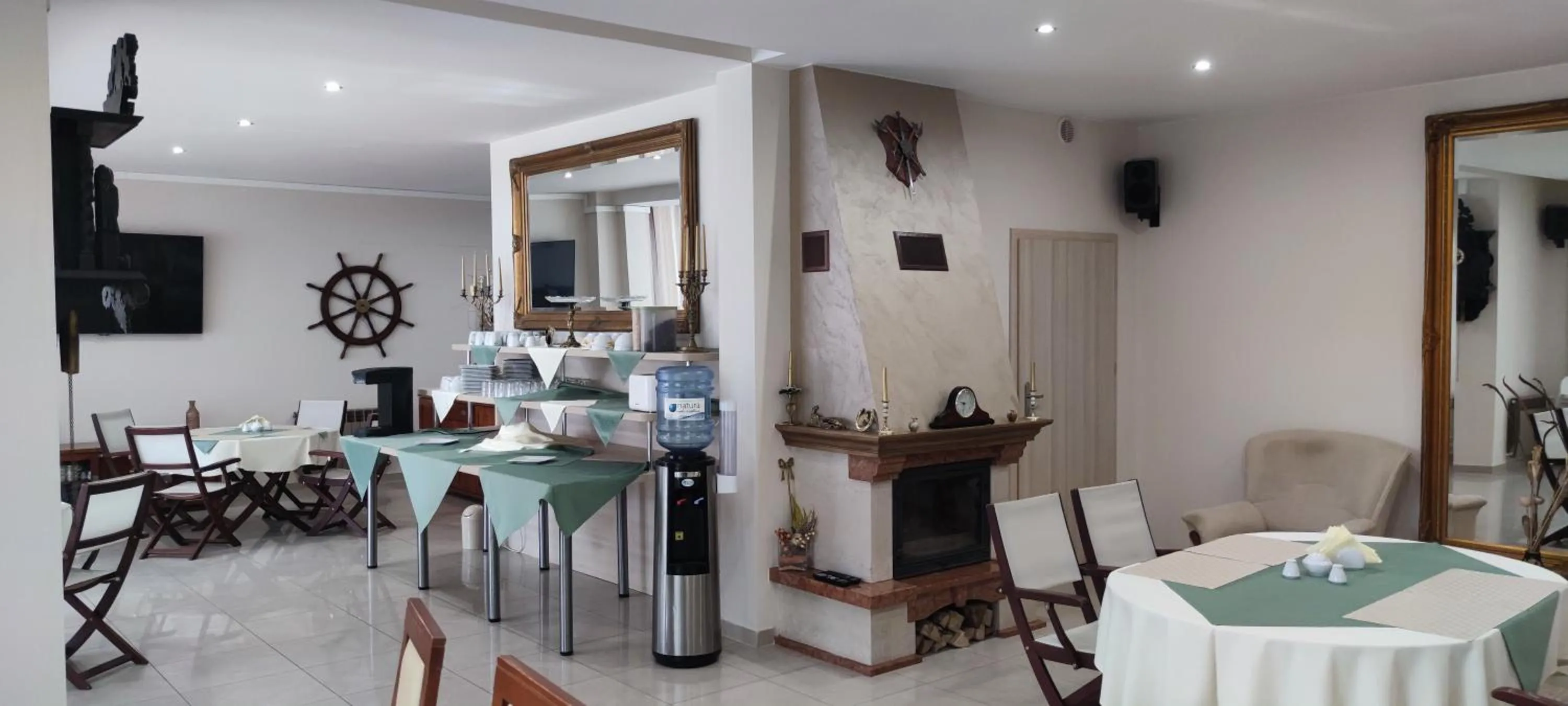 Dining area in Villa Gdańsk