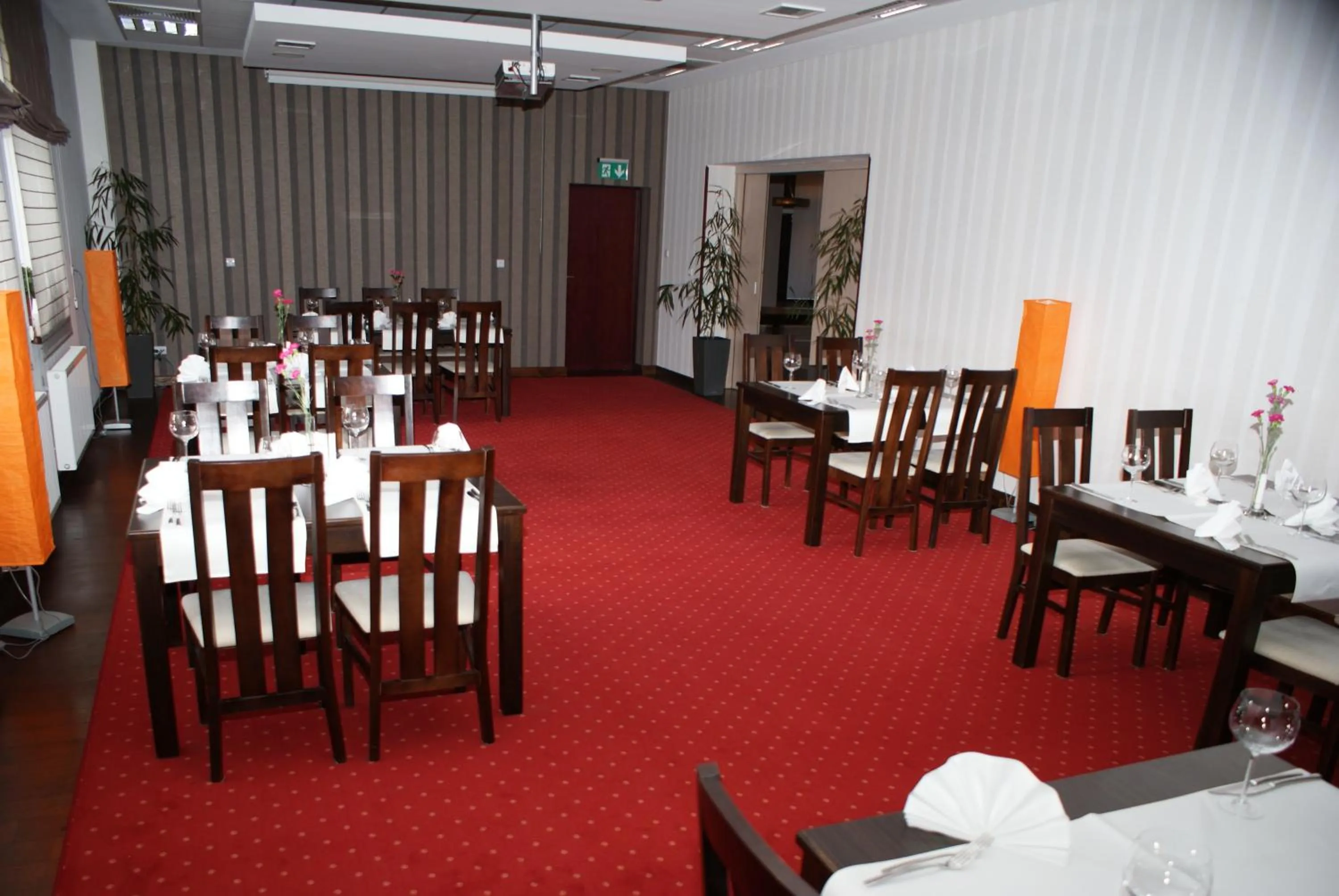 Restaurant/places to eat in Hotel Centrum