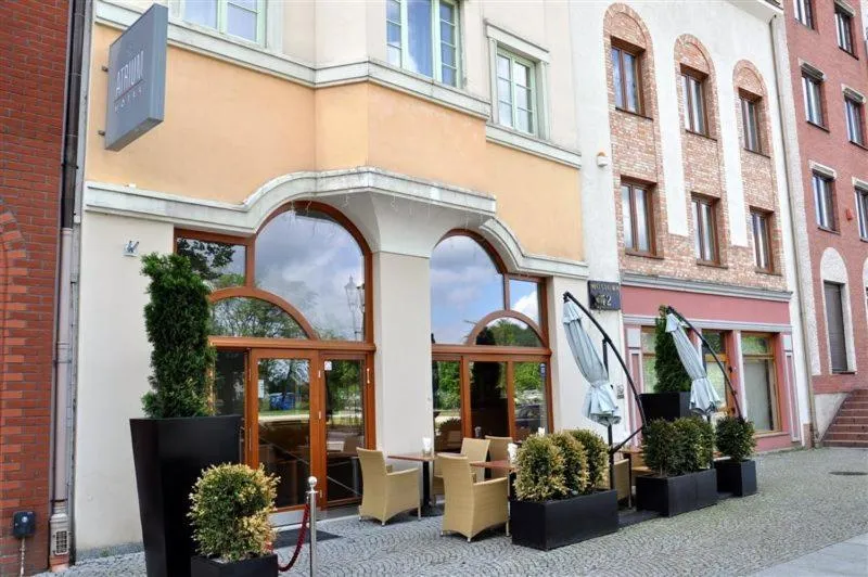 Facade/entrance in Hotel Atrium