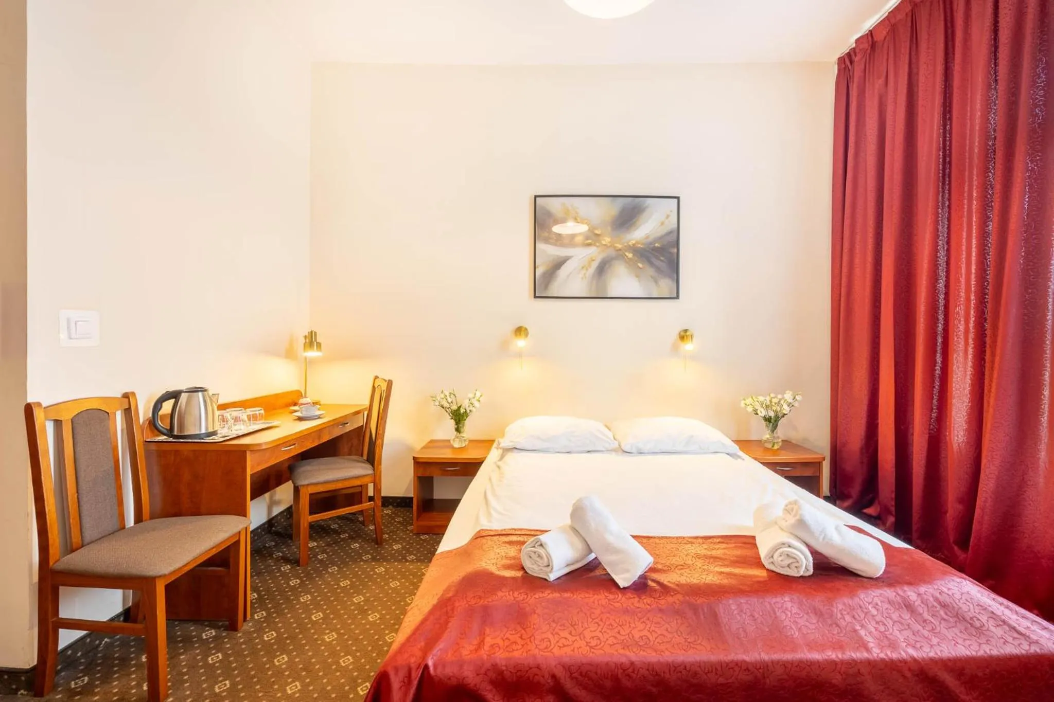 Bedroom, Bed in Hotel Lothus