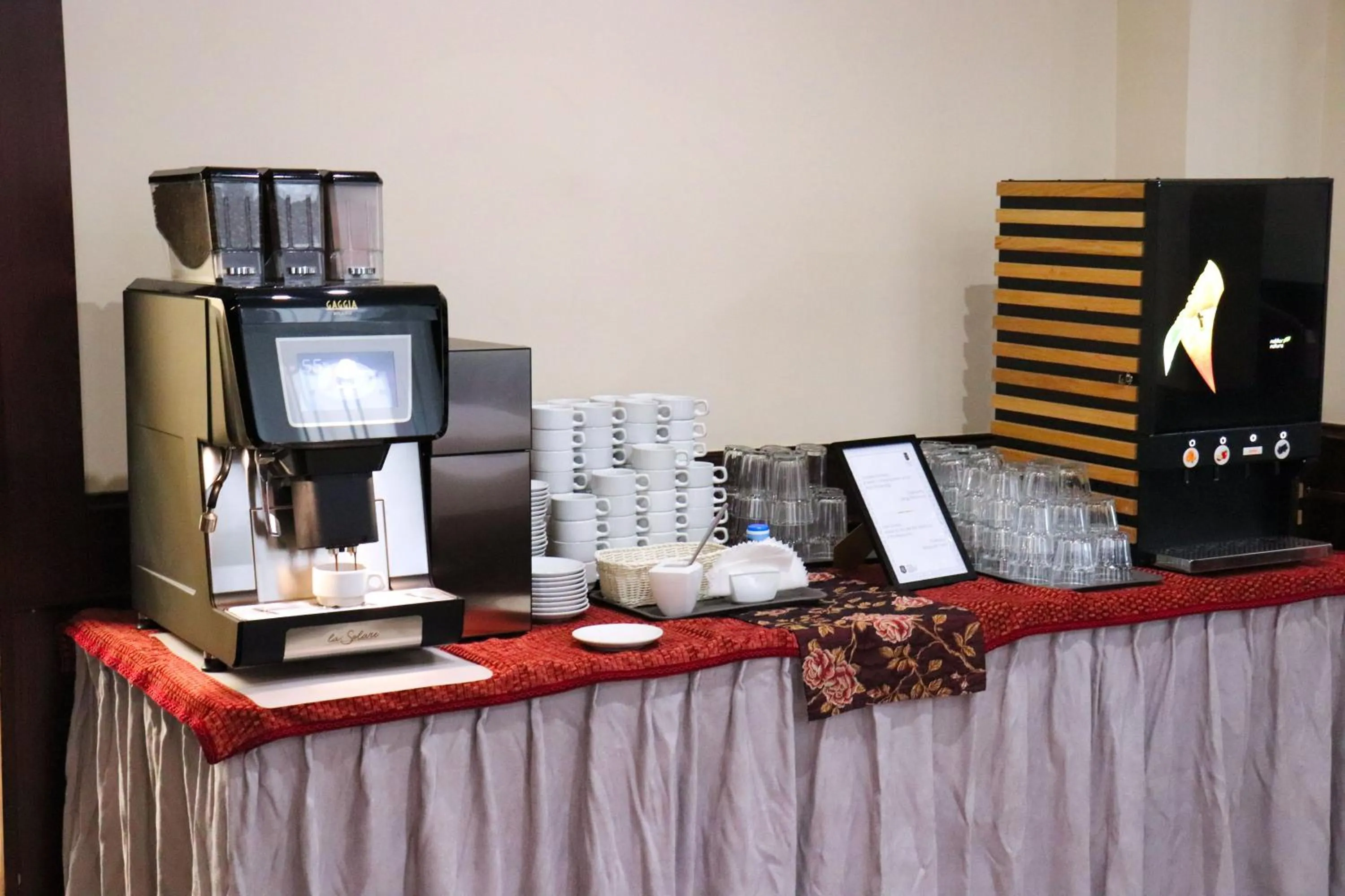 Coffee/tea facilities in Hotel Lothus