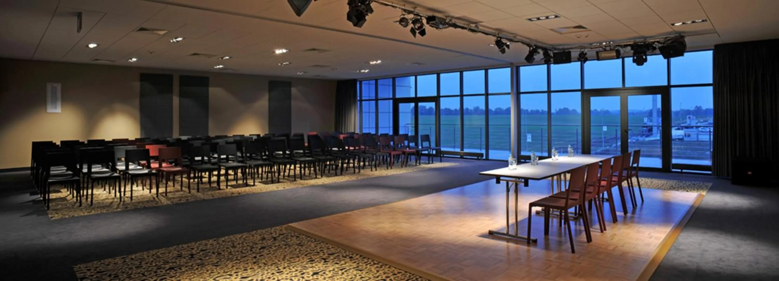 Business facilities in Silver Hotel & Gokart Center