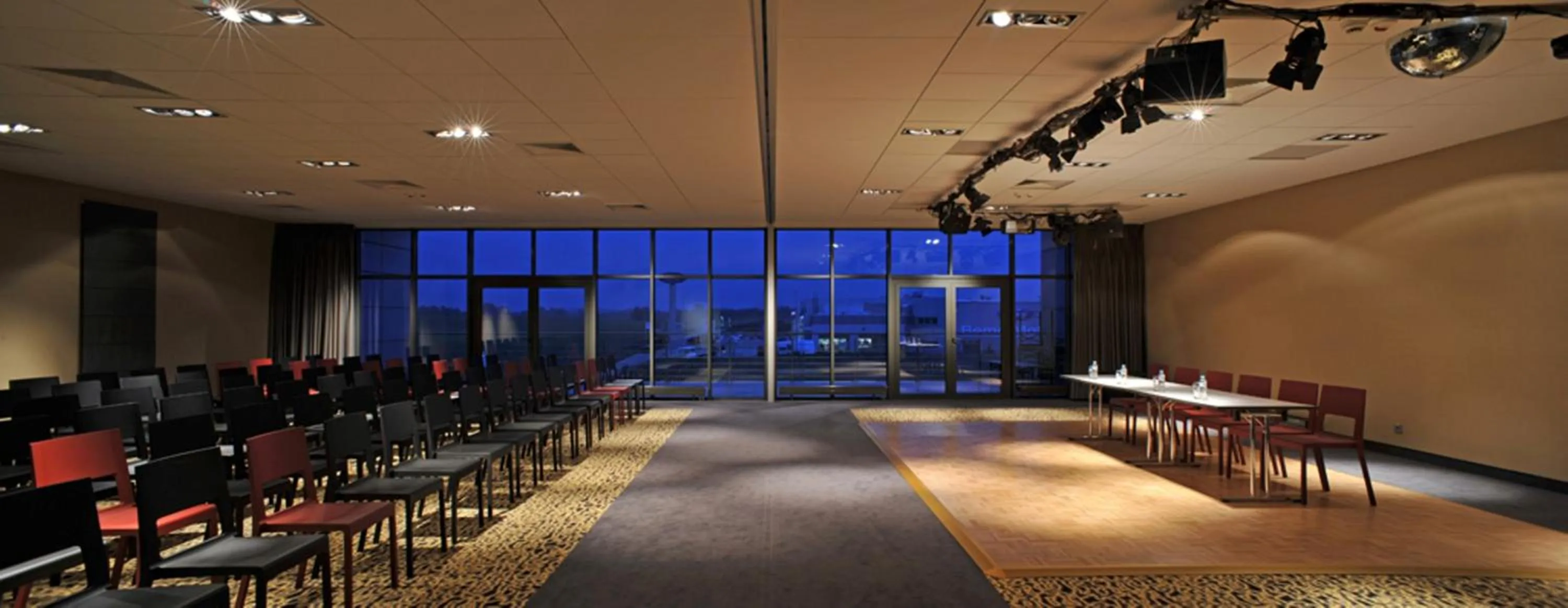 Business facilities in Silver Hotel & Gokart Center