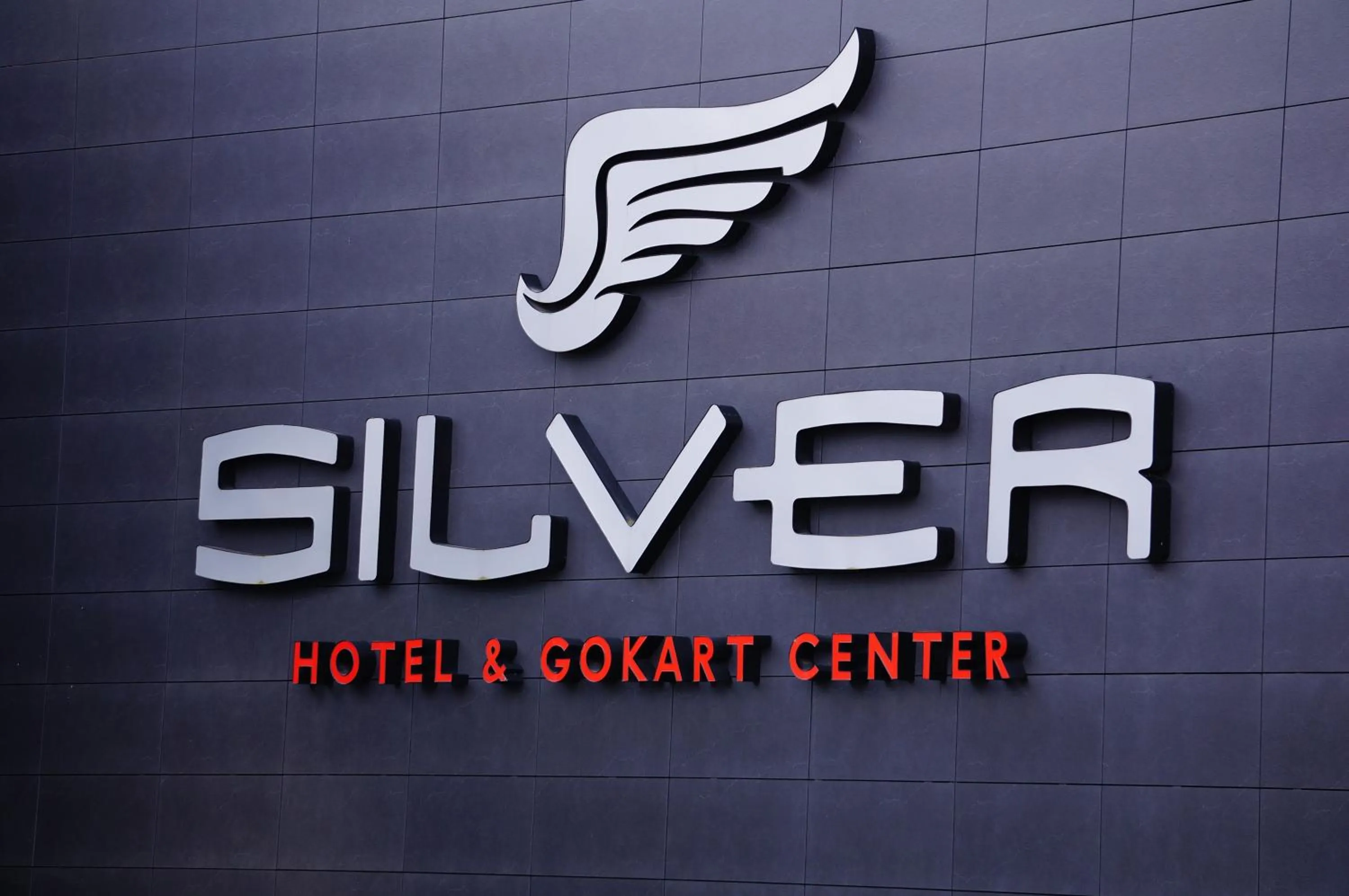 Logo/Certificate/Sign in Silver Hotel & Gokart Center