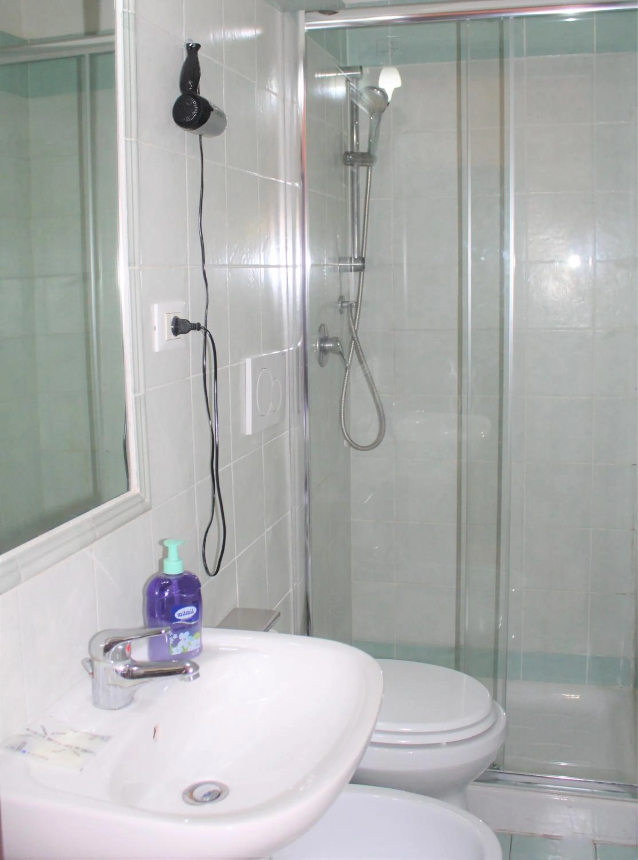 Shower in Hotel Eurorooms