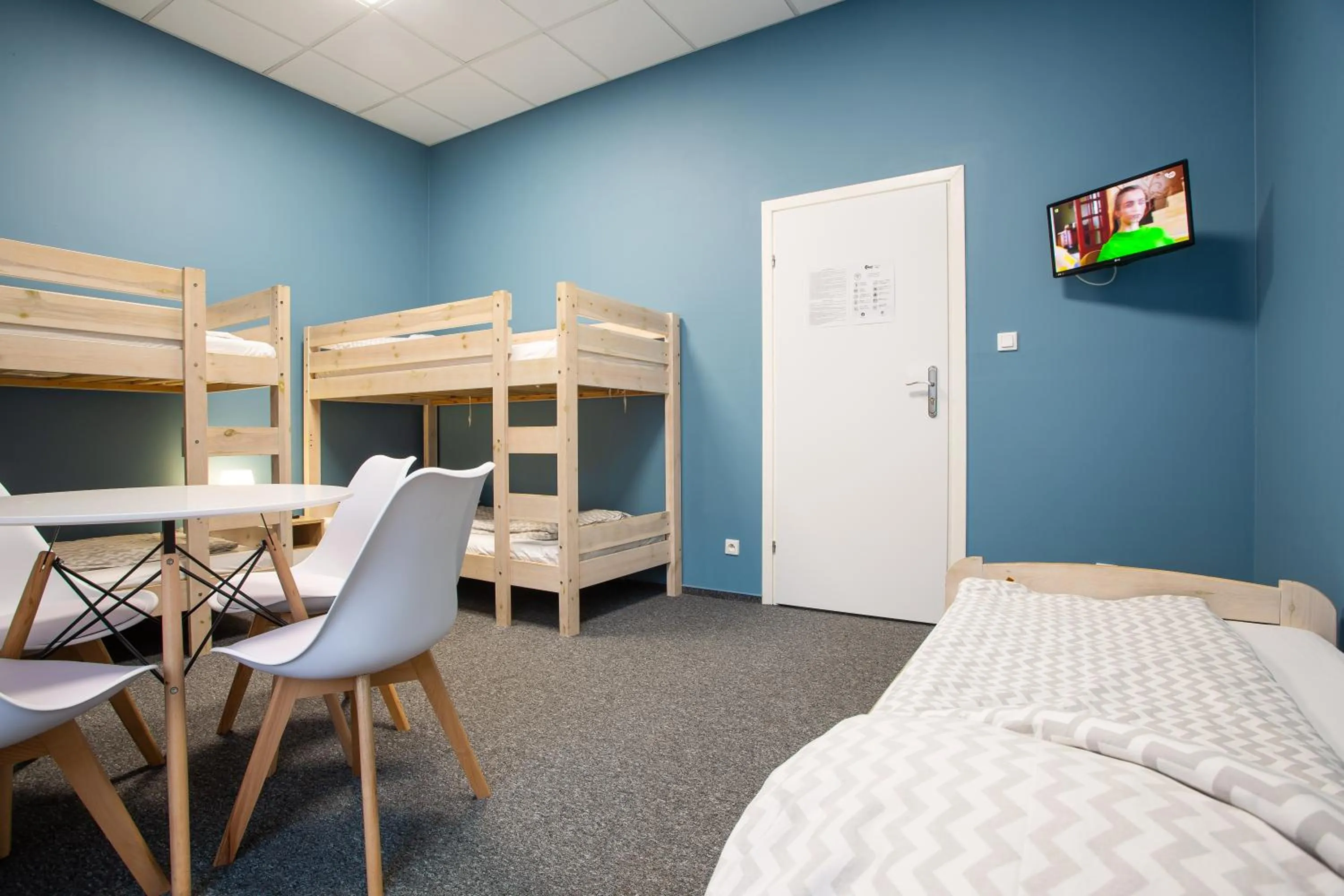 Photo of the whole room, Bed in Moon Hostel Wrocław