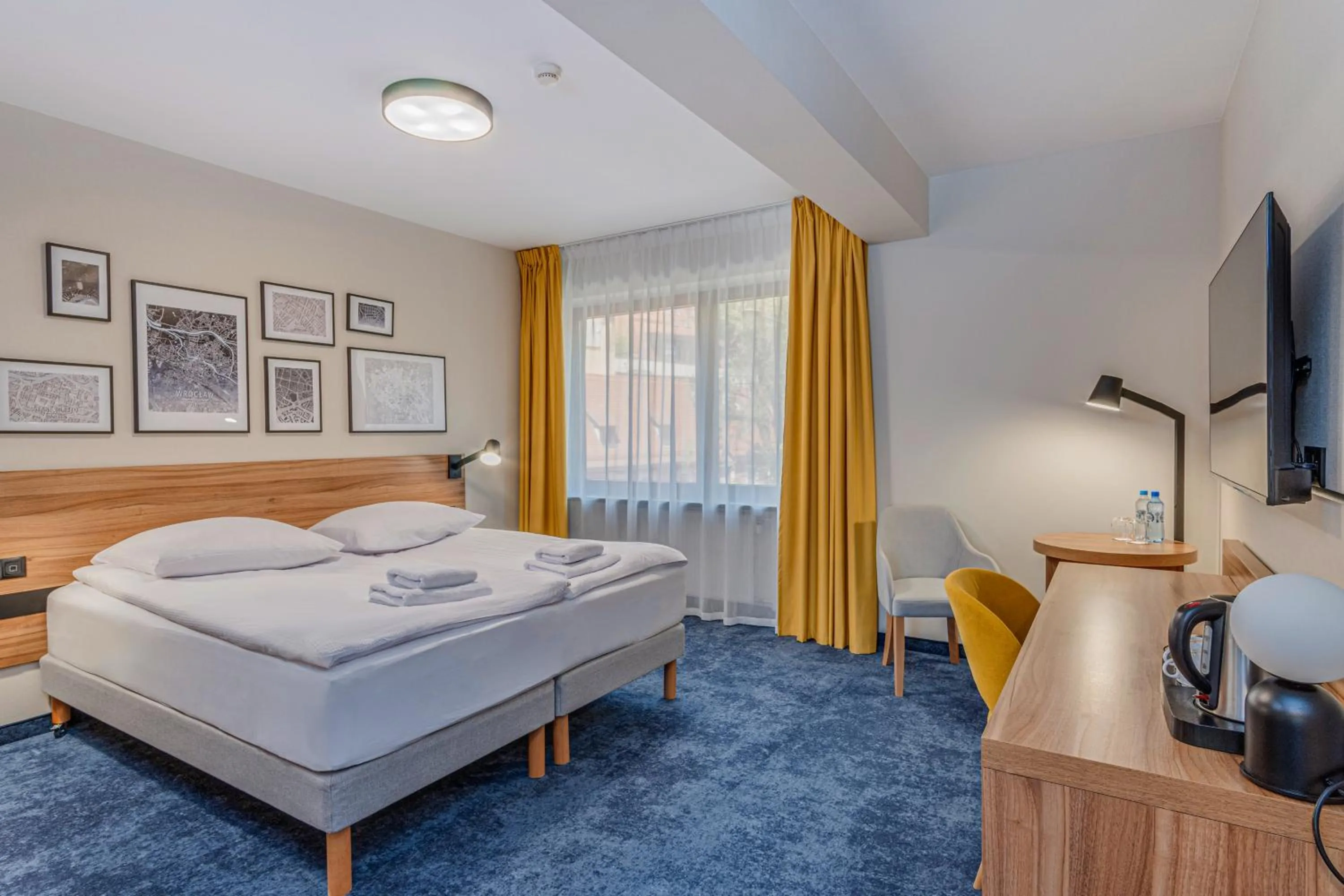 Bed in Tulip Hotels - Wroclaw Centre