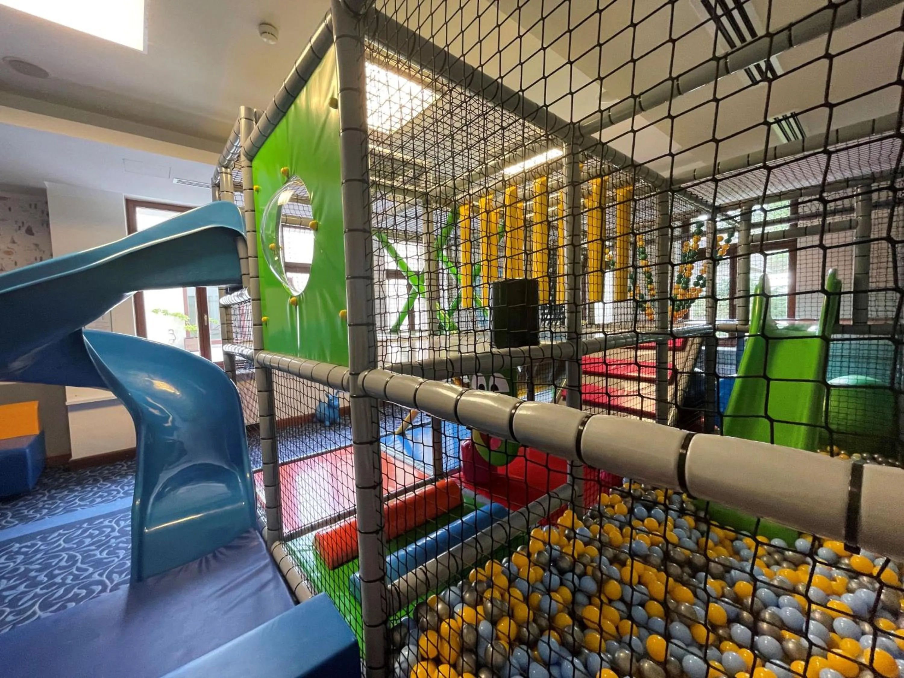 Property building in Park Rekreacyjno-Biznesowy Las Woda