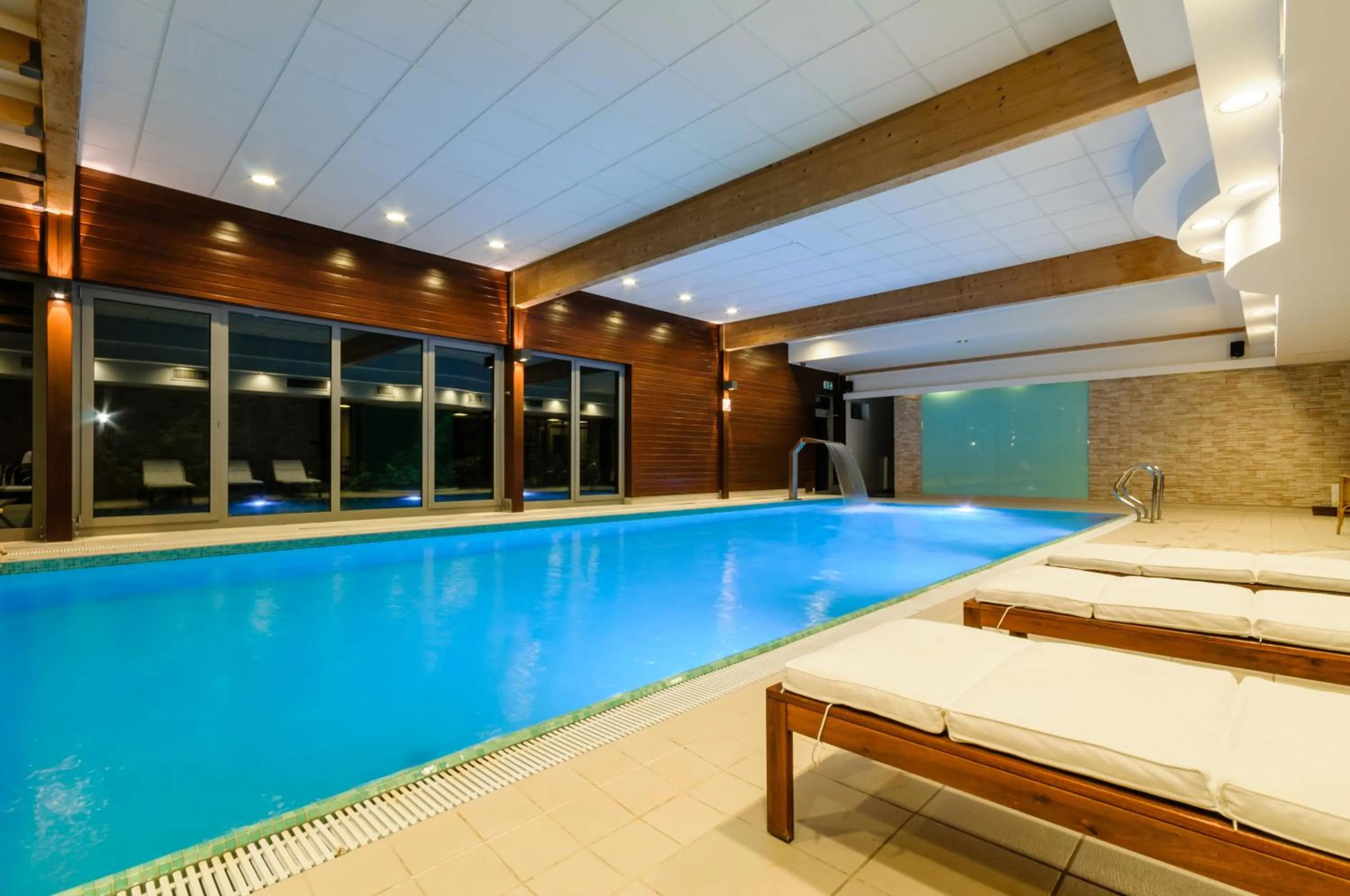 Swimming pool in Park Rekreacyjno-Biznesowy Las Woda