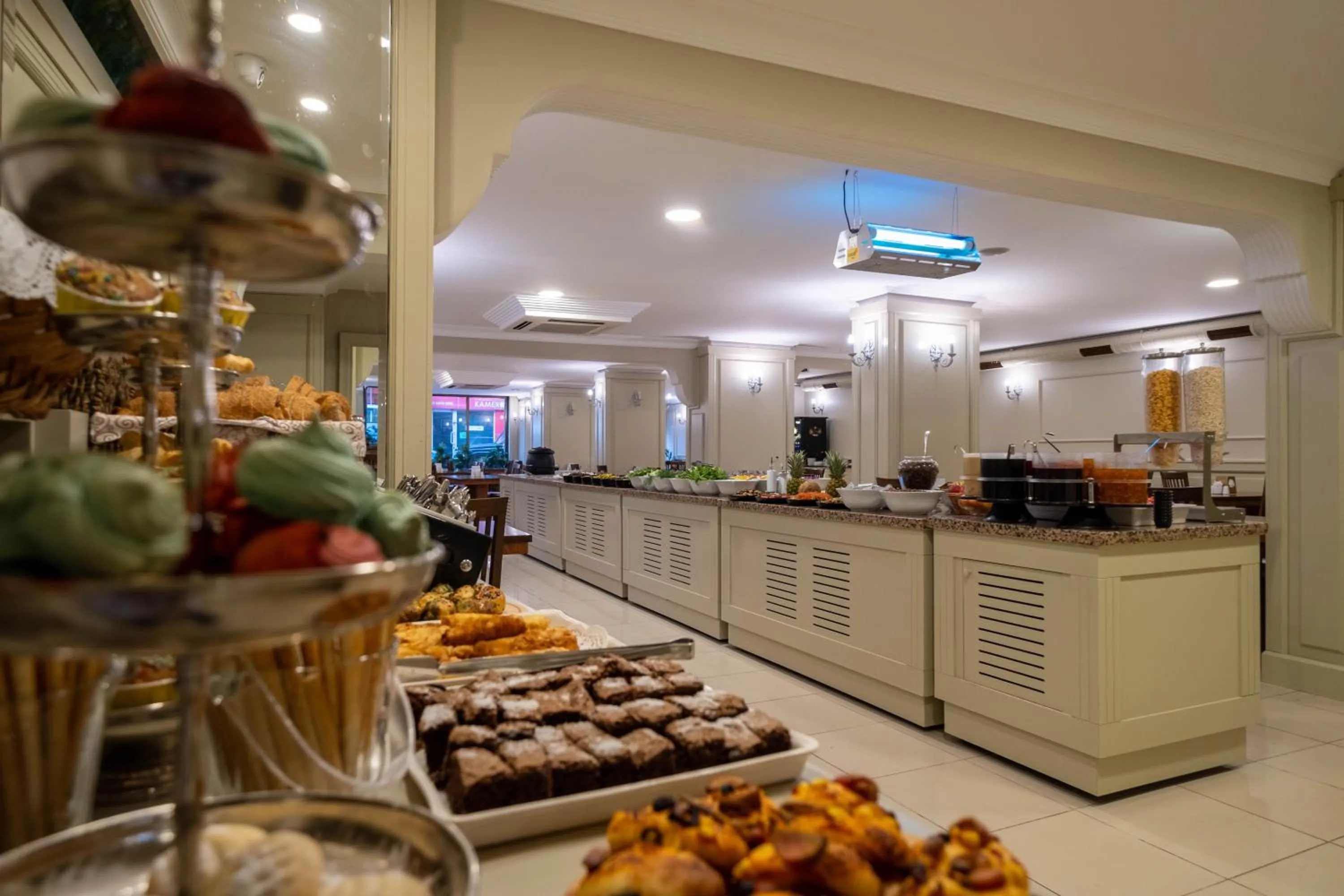 Food and drinks in Berr Hotel