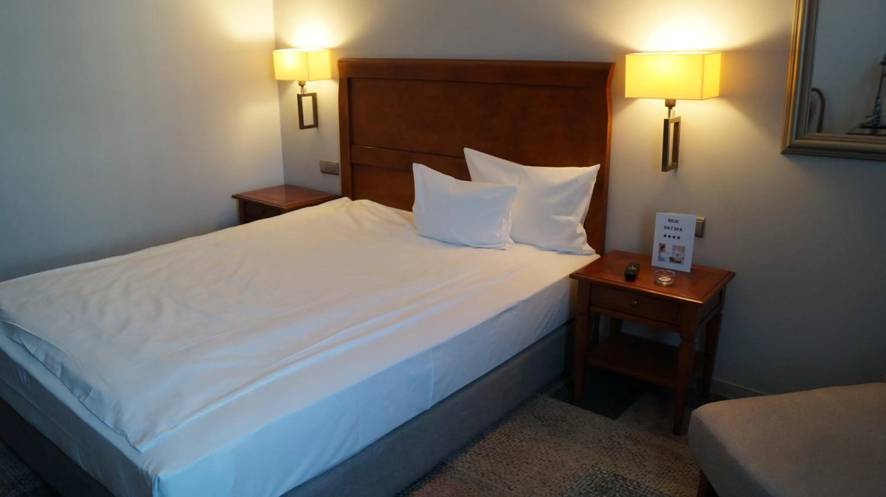 Photo of the whole room, Bed in Hotel Rejs