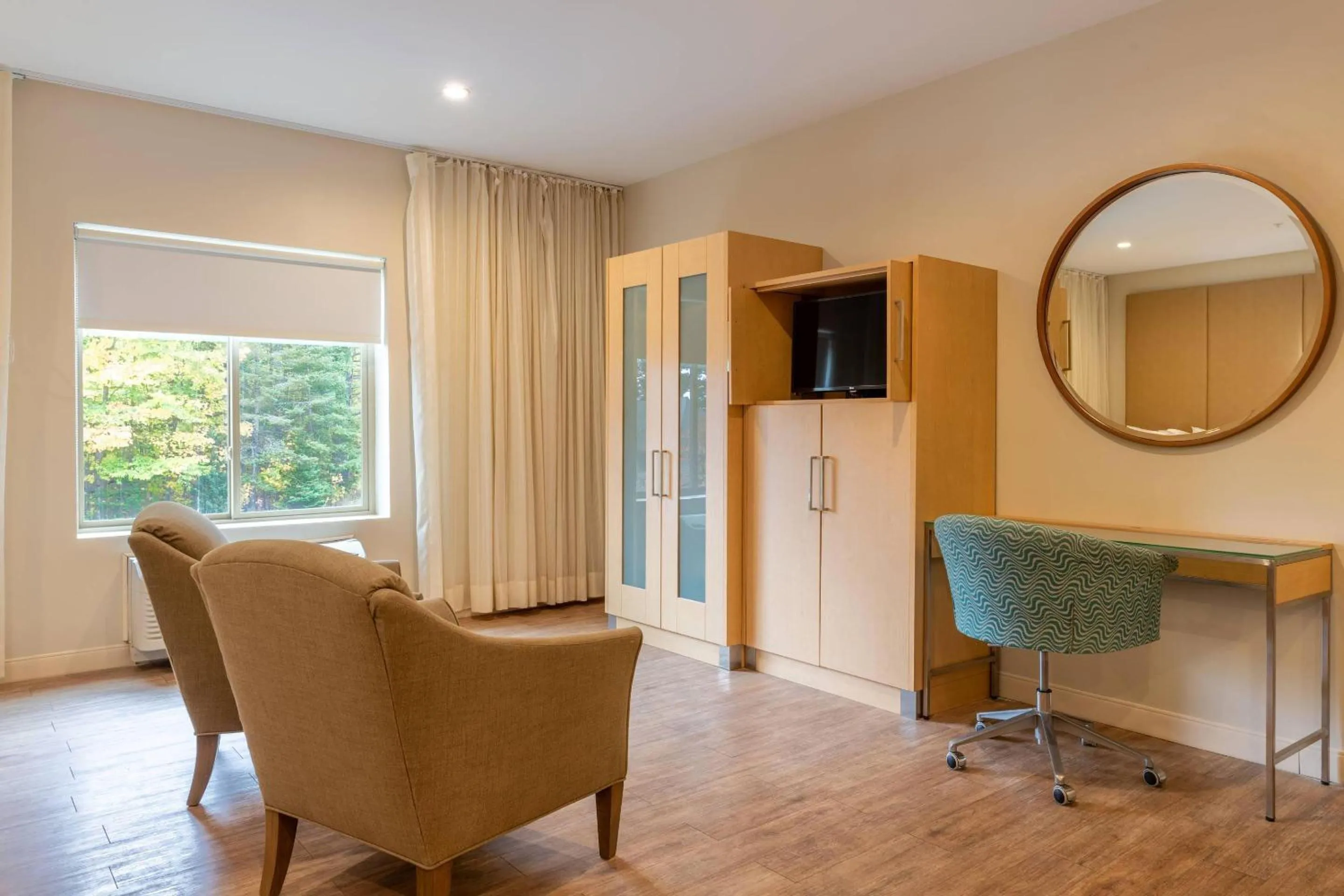 Bedroom in The Chandler Inn Bethlehem - Littleton, an Ascend Collection Hotel