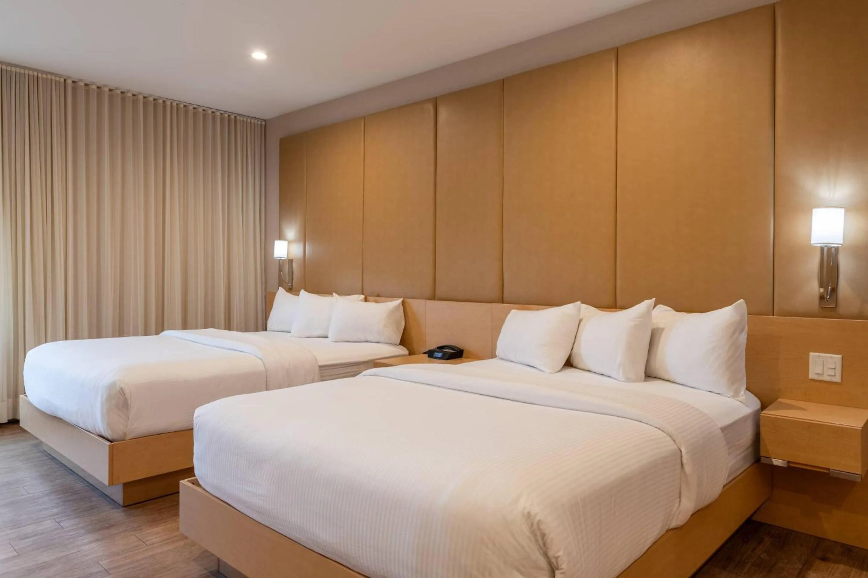 Bedroom, Bed in The Chandler Inn Bethlehem - Littleton, an Ascend Collection Hotel