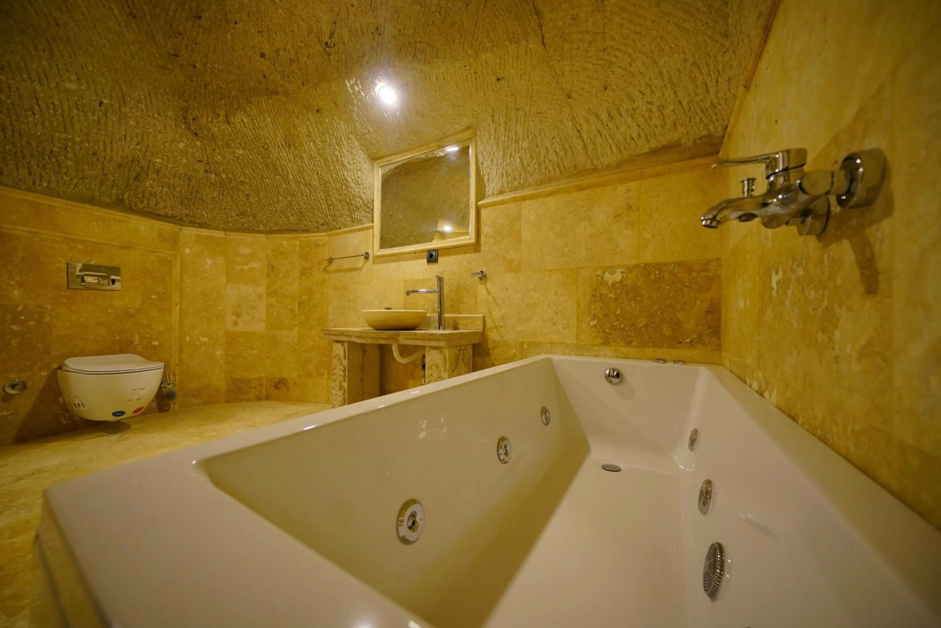 Bathroom in Vezir Cave Suites