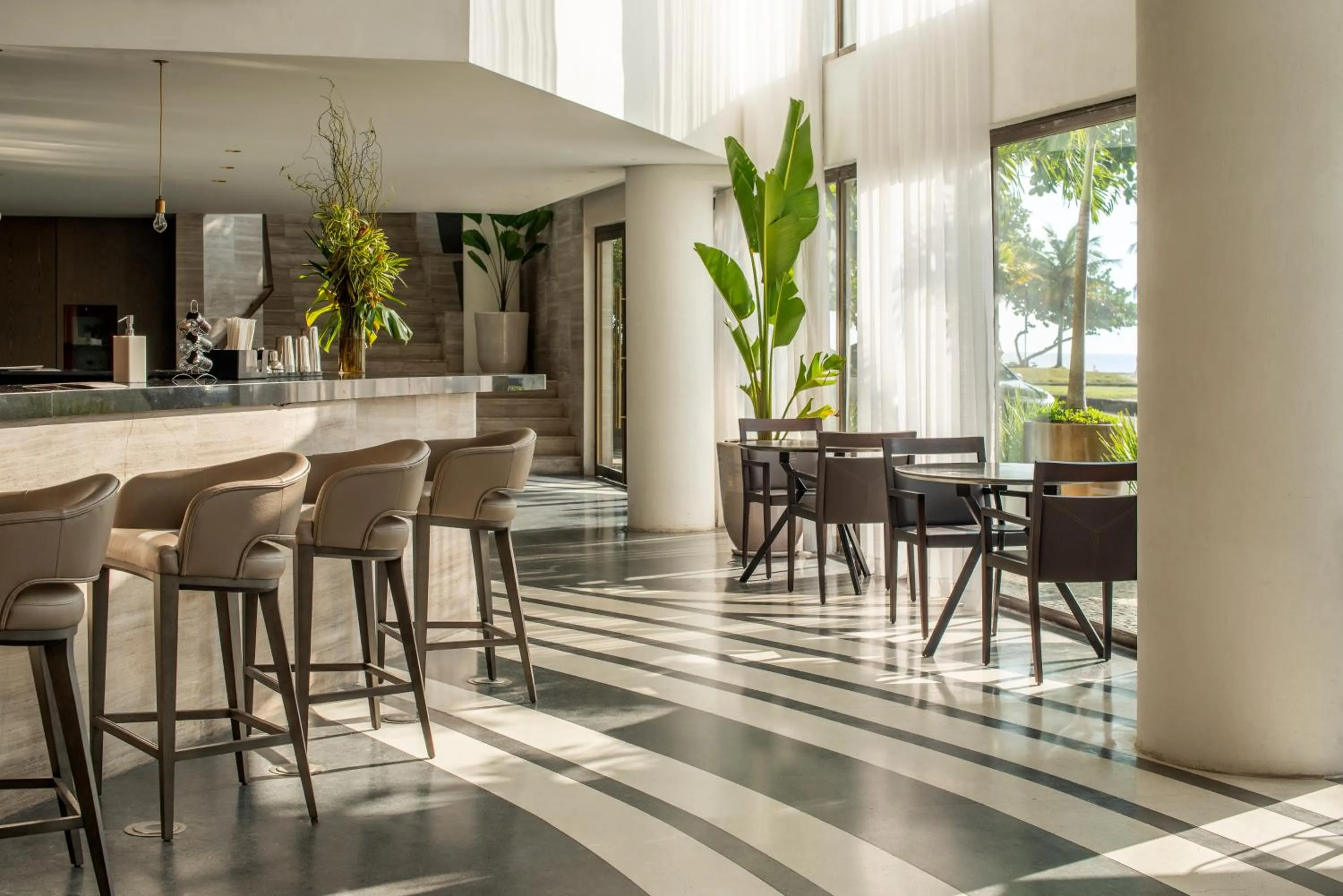 Lounge or bar in Lifestyle Laghetto Collection