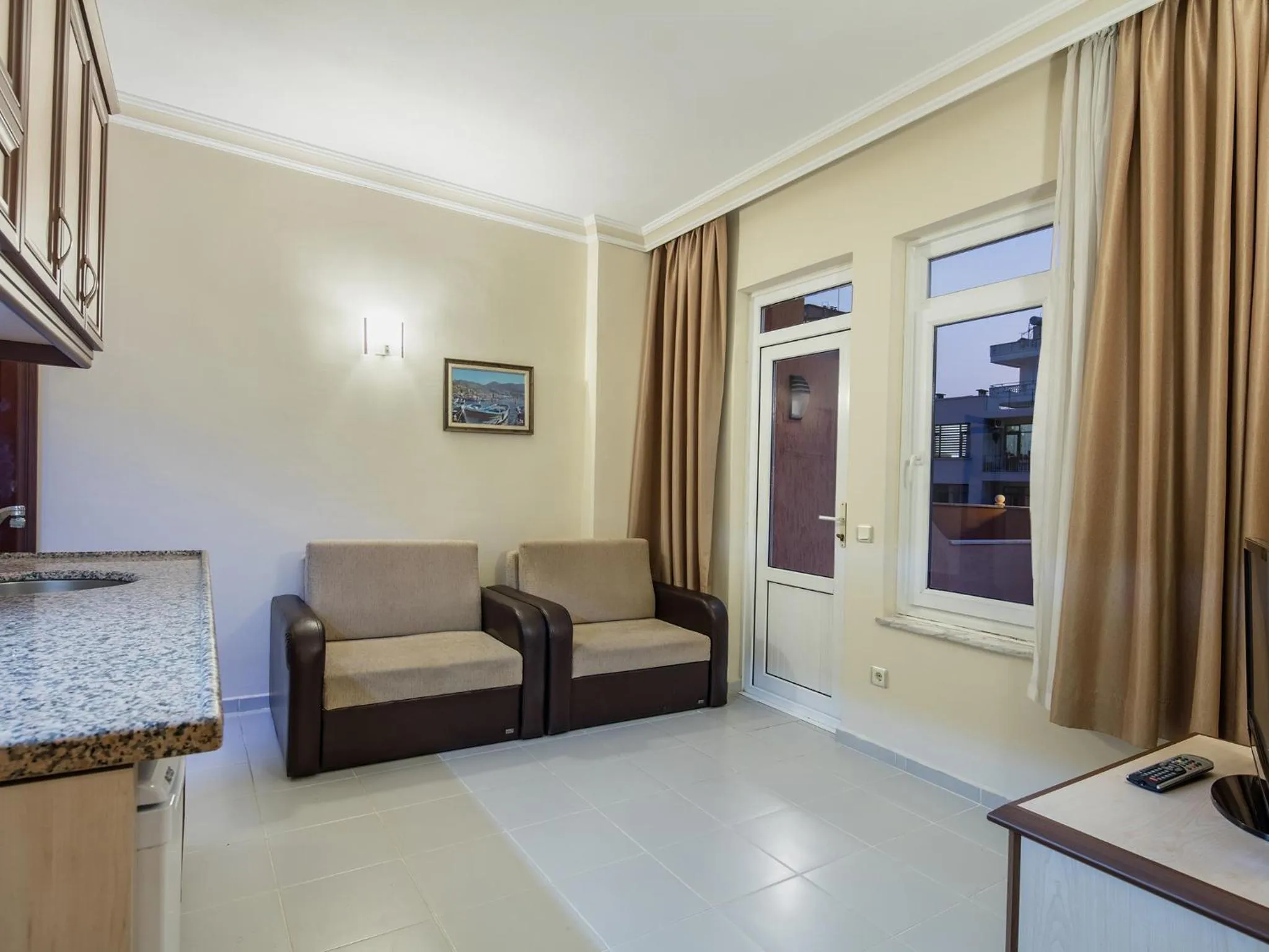 Kitchen or kitchenette in May Flower Apart Hotel