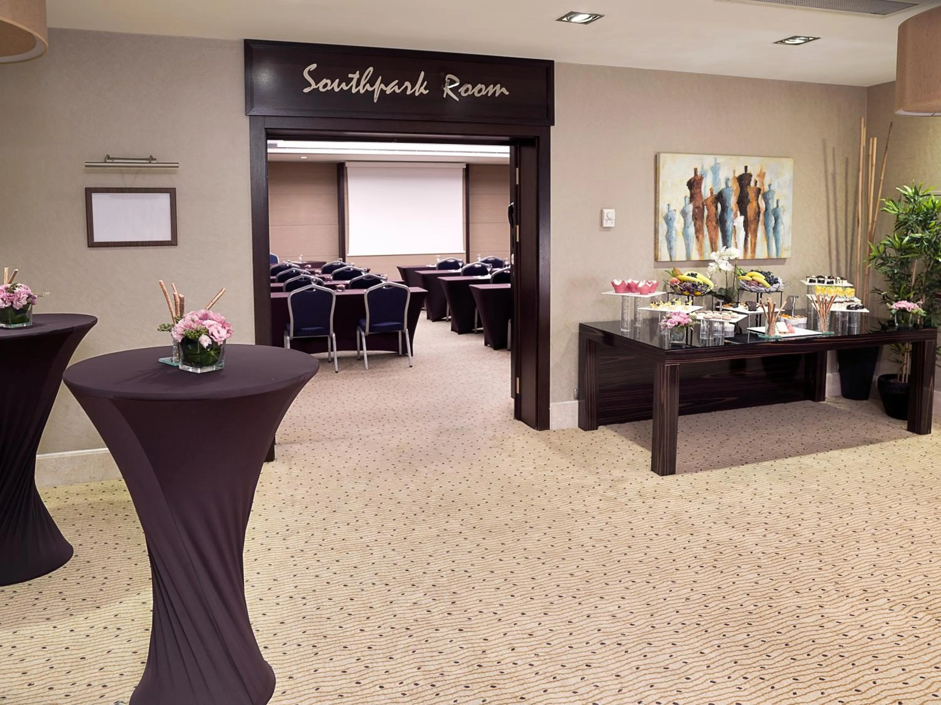 Business facilities in Agaoğlu My City Hotel Istanbul