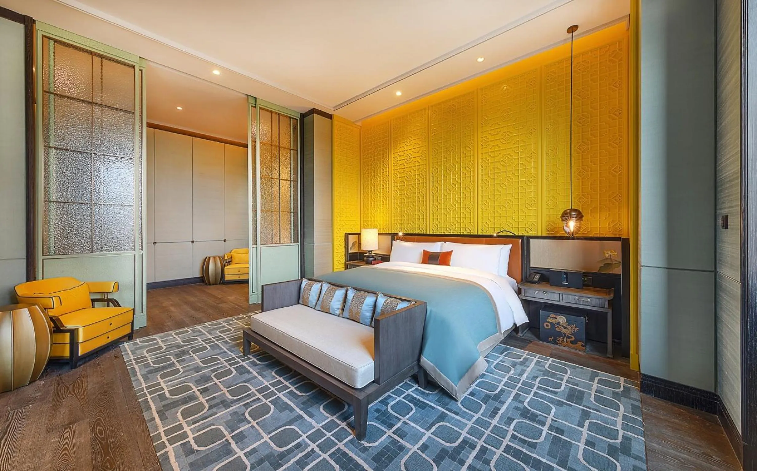 Garden view, Bed in JiuTai Hotel Hangzhou