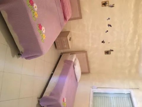 Photo of the whole room in Hotel Golden Gate