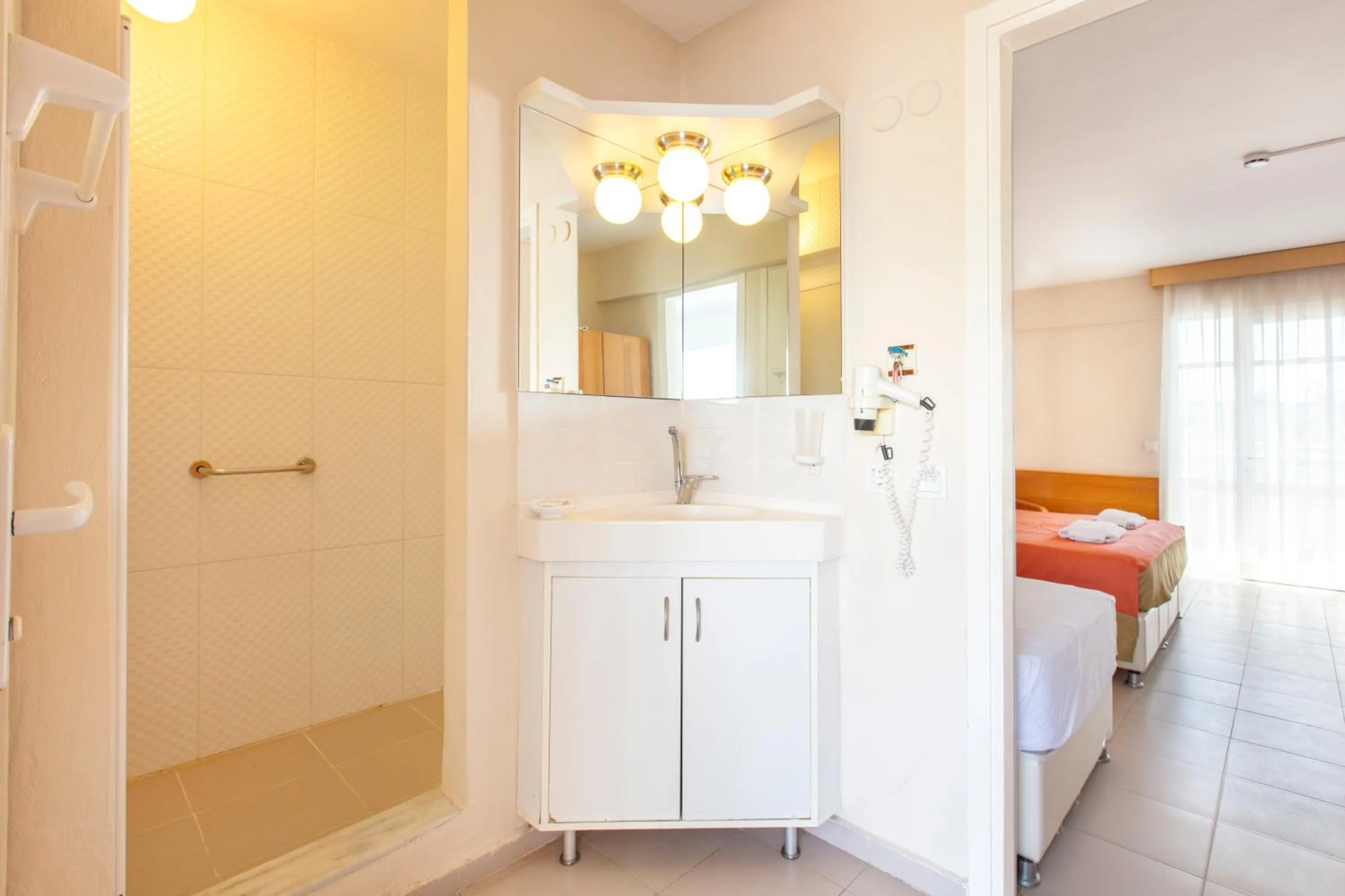 Bathroom in Hotel Golden Gate