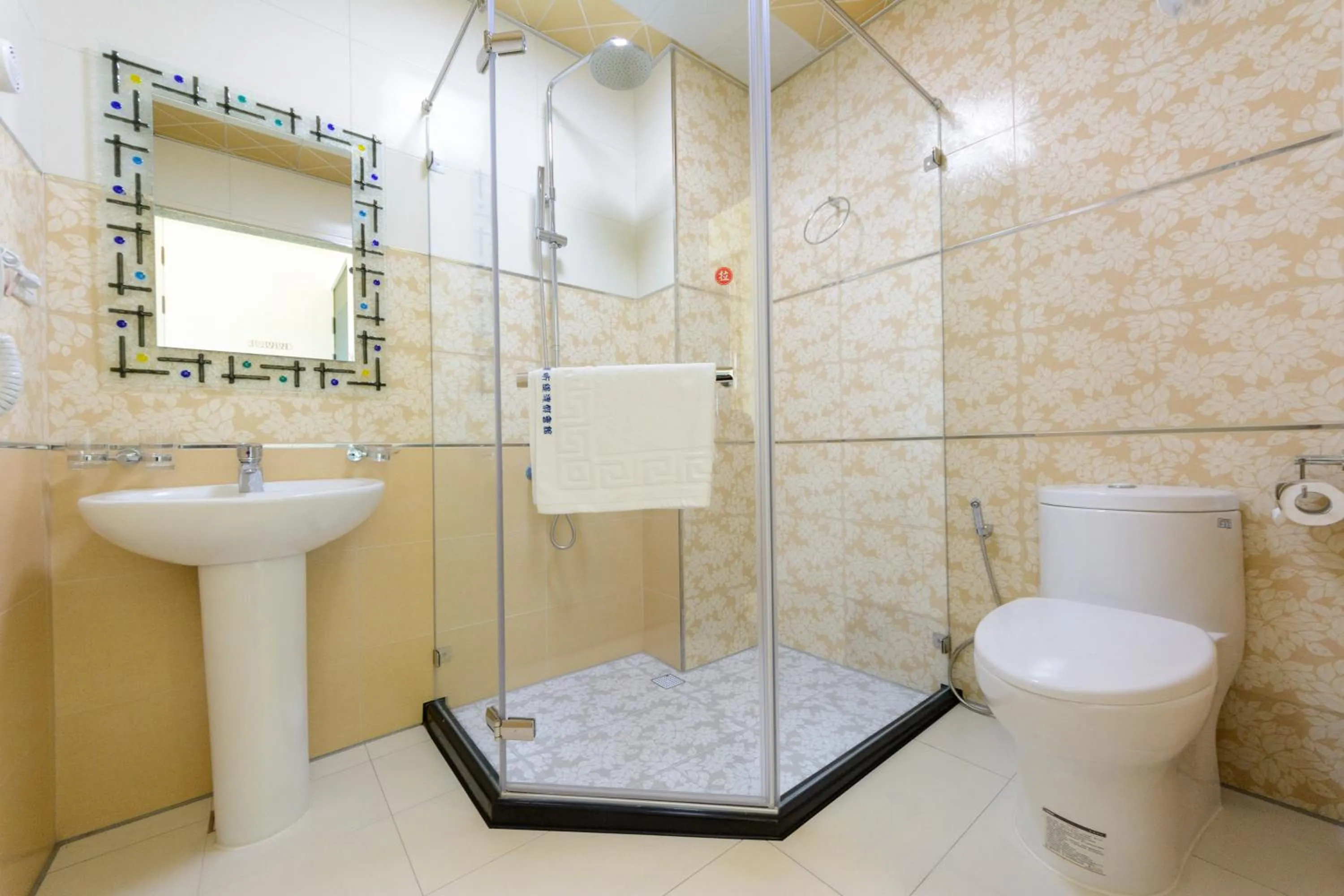 Shower in Lisinty Resort