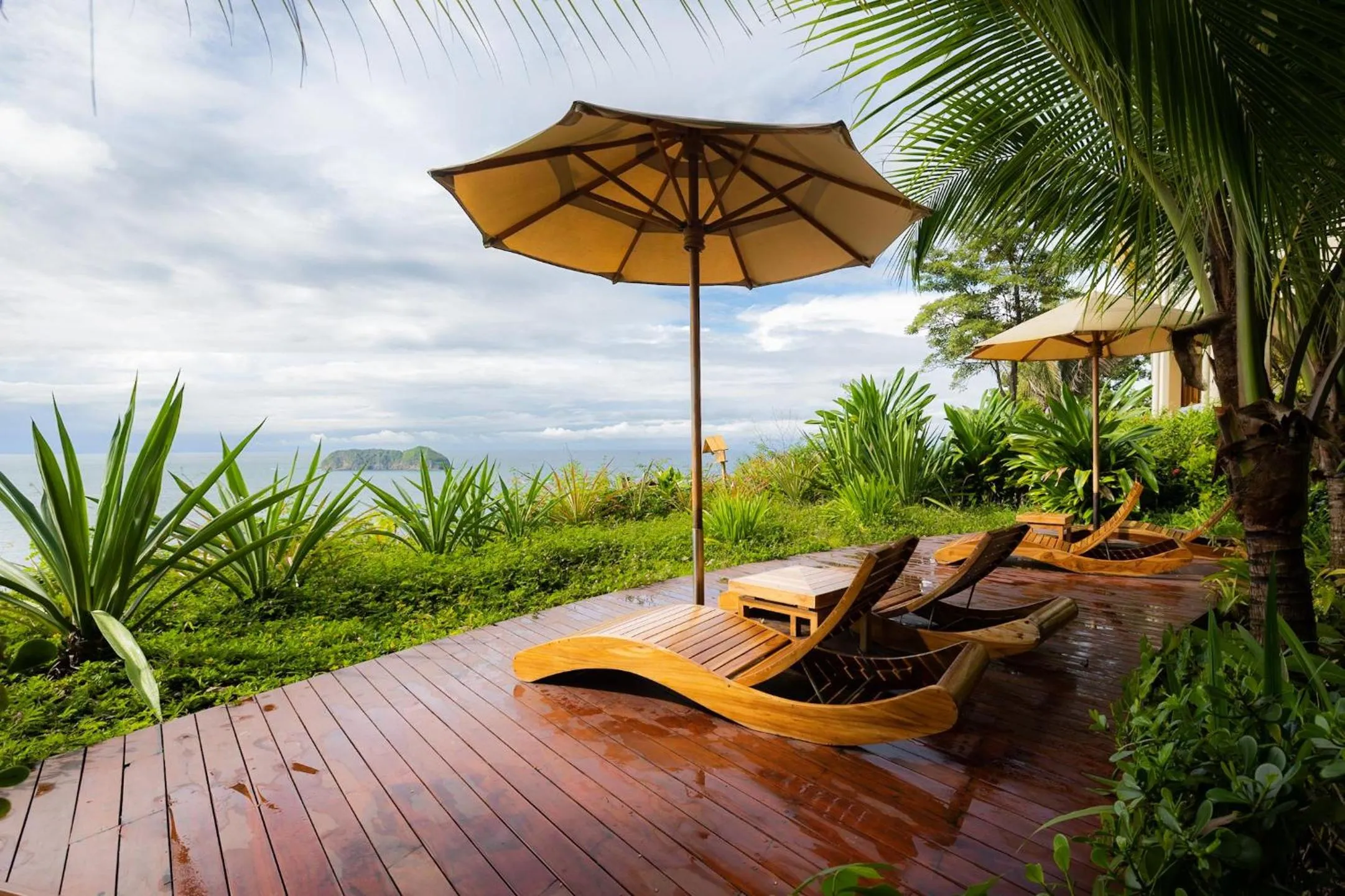 Balcony/Terrace in Arenas Del Mar Beachfront & Rainforest Resort Member of the Cayuga Collection