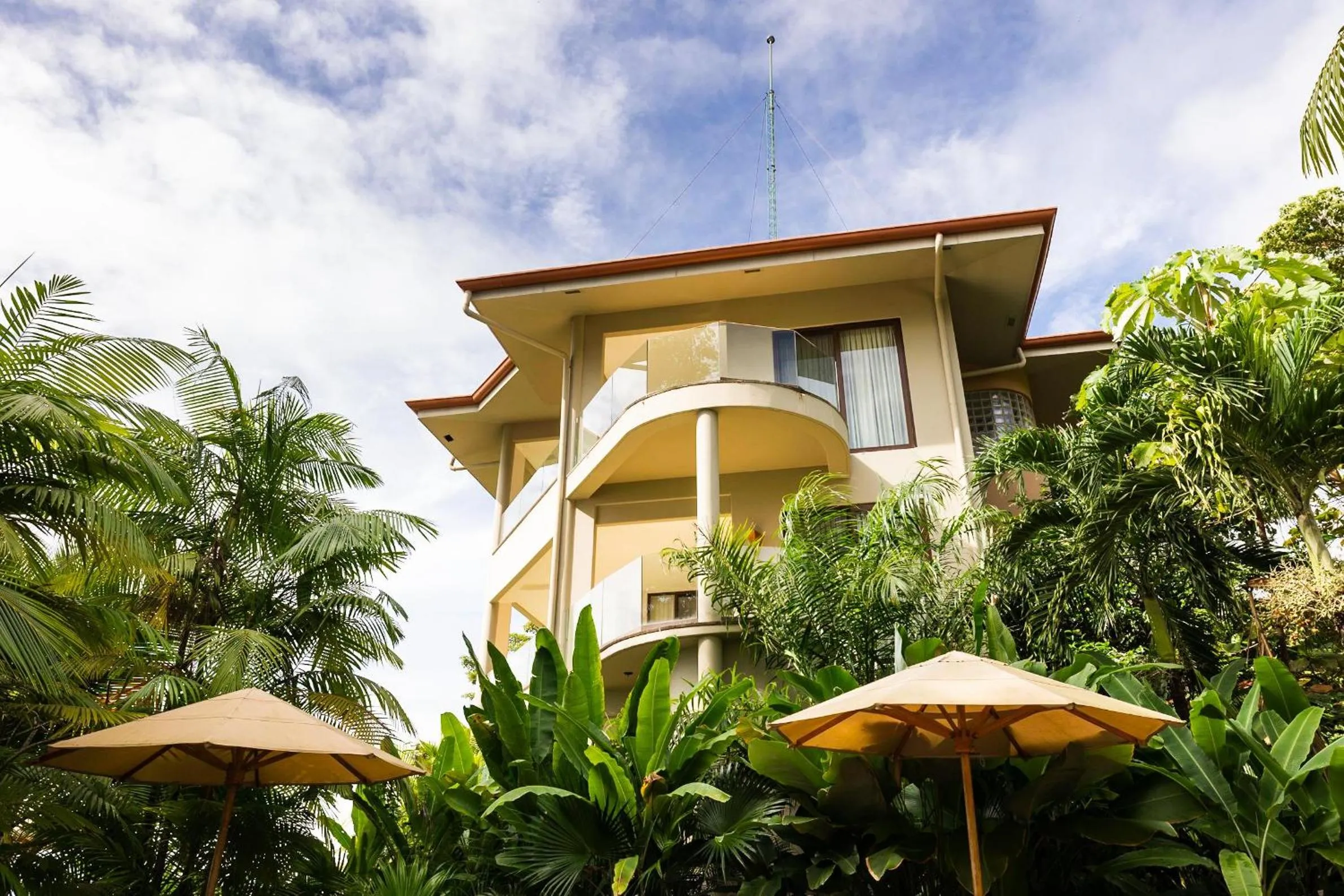 Property building in Arenas Del Mar Beachfront & Rainforest Resort Member of the Cayuga Collection