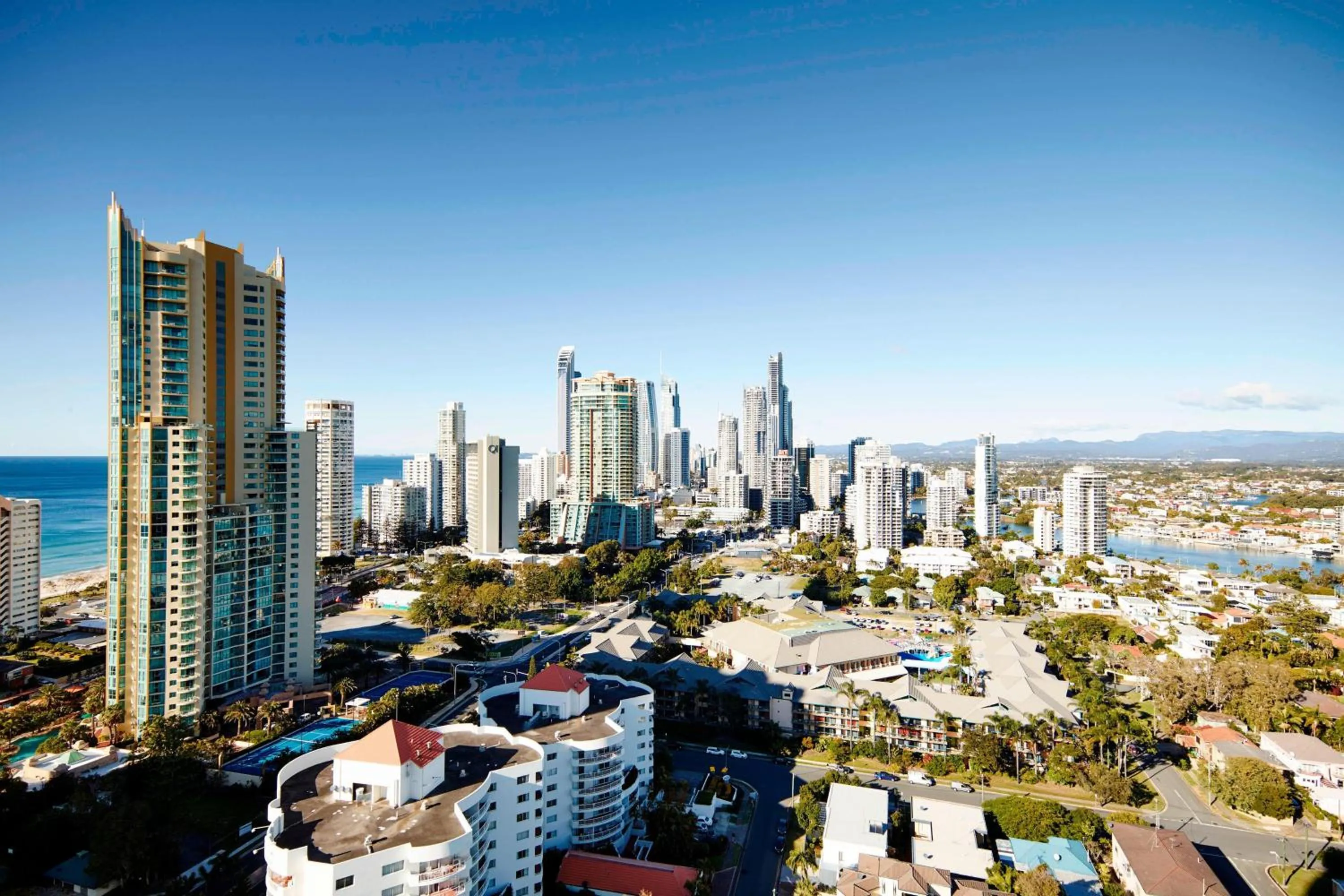 Deluxe King Room with City View in Marriott Vacation Club at Surfers Paradise