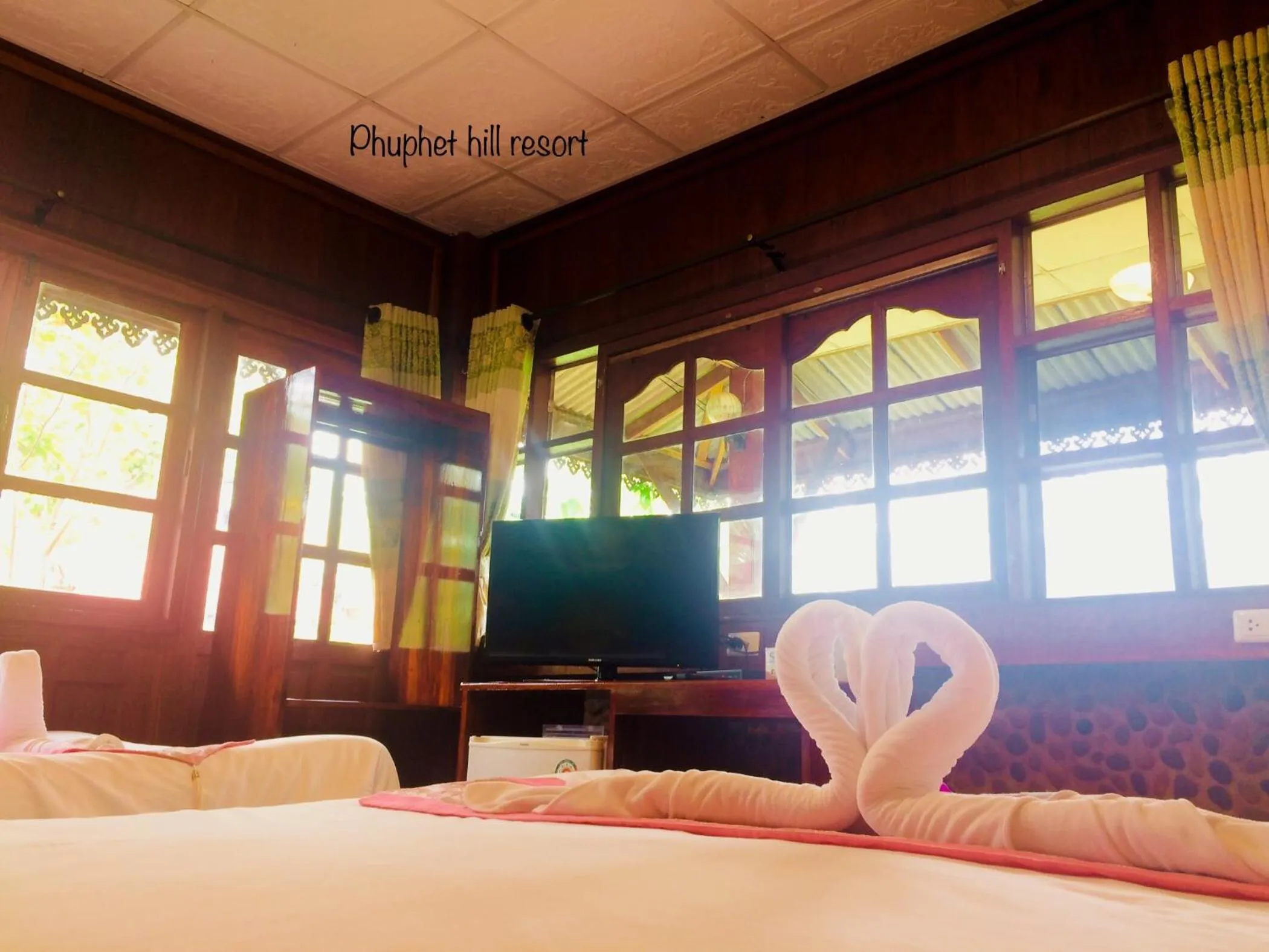 Bed in Phuphet Hill Resort