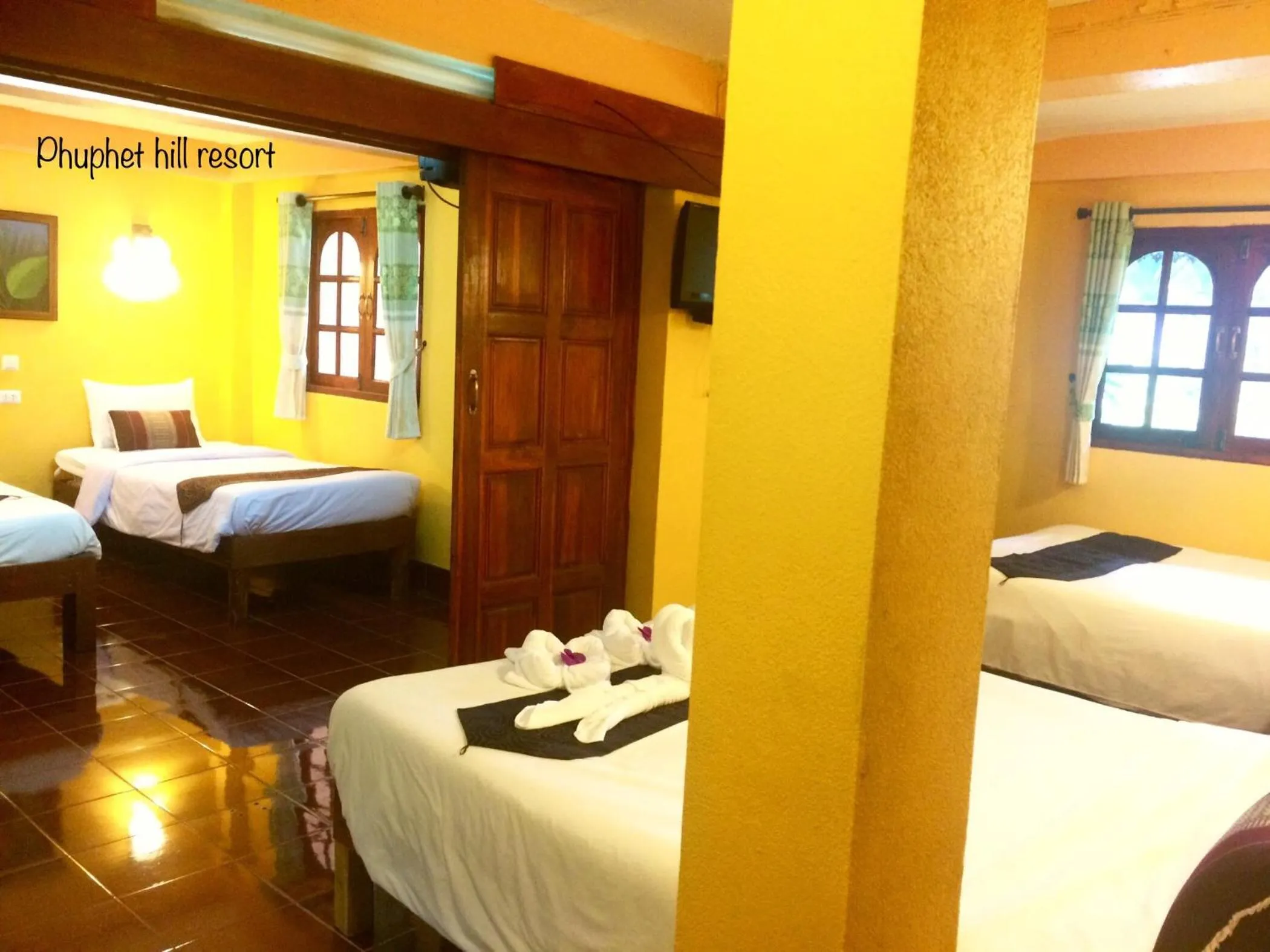 Bed in Phuphet Hill Resort