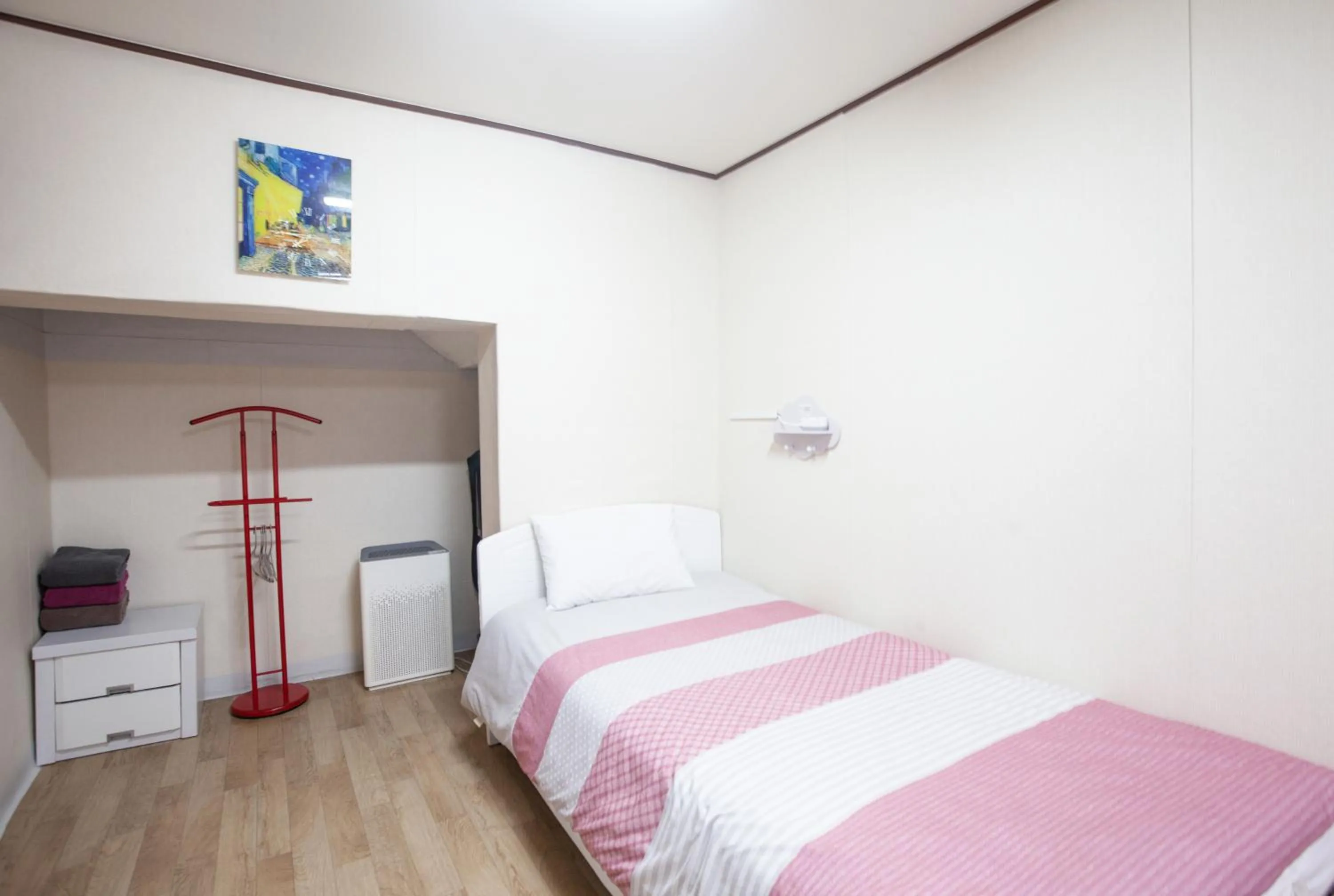 Bedroom, Bed in Jeong House