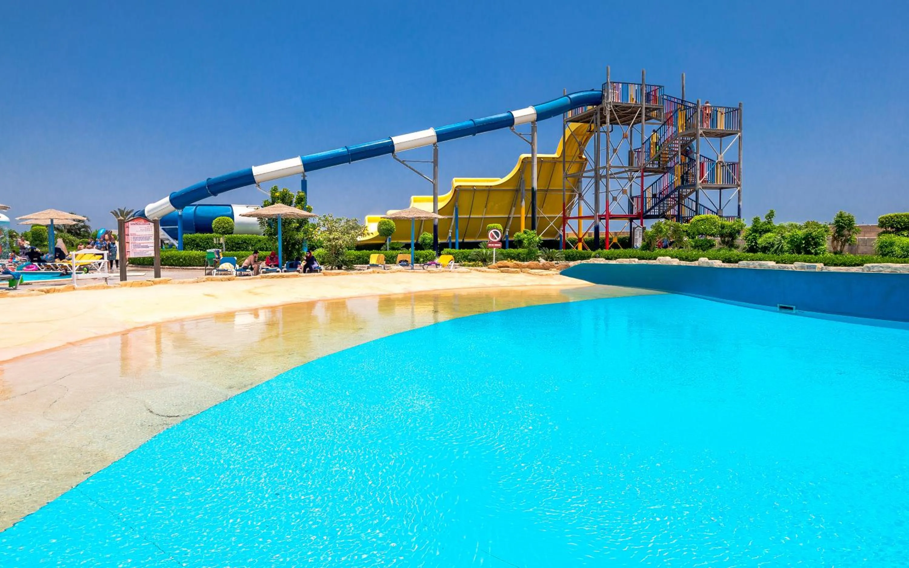 Swimming Pool in Hawaii Caesar Palace Aqua Park - Families and Couples Only