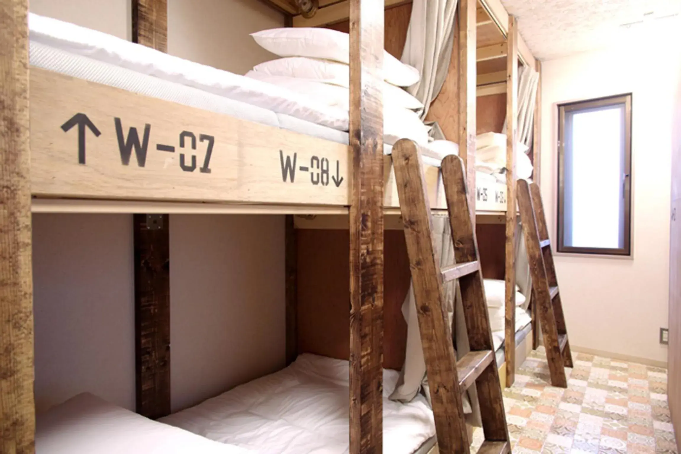 Bunk Bed in Mixed Dormitory Room in Good Diner Inn Copain Bunk Bed in Mixed Dormitory Room in Good Diner Inn Copain