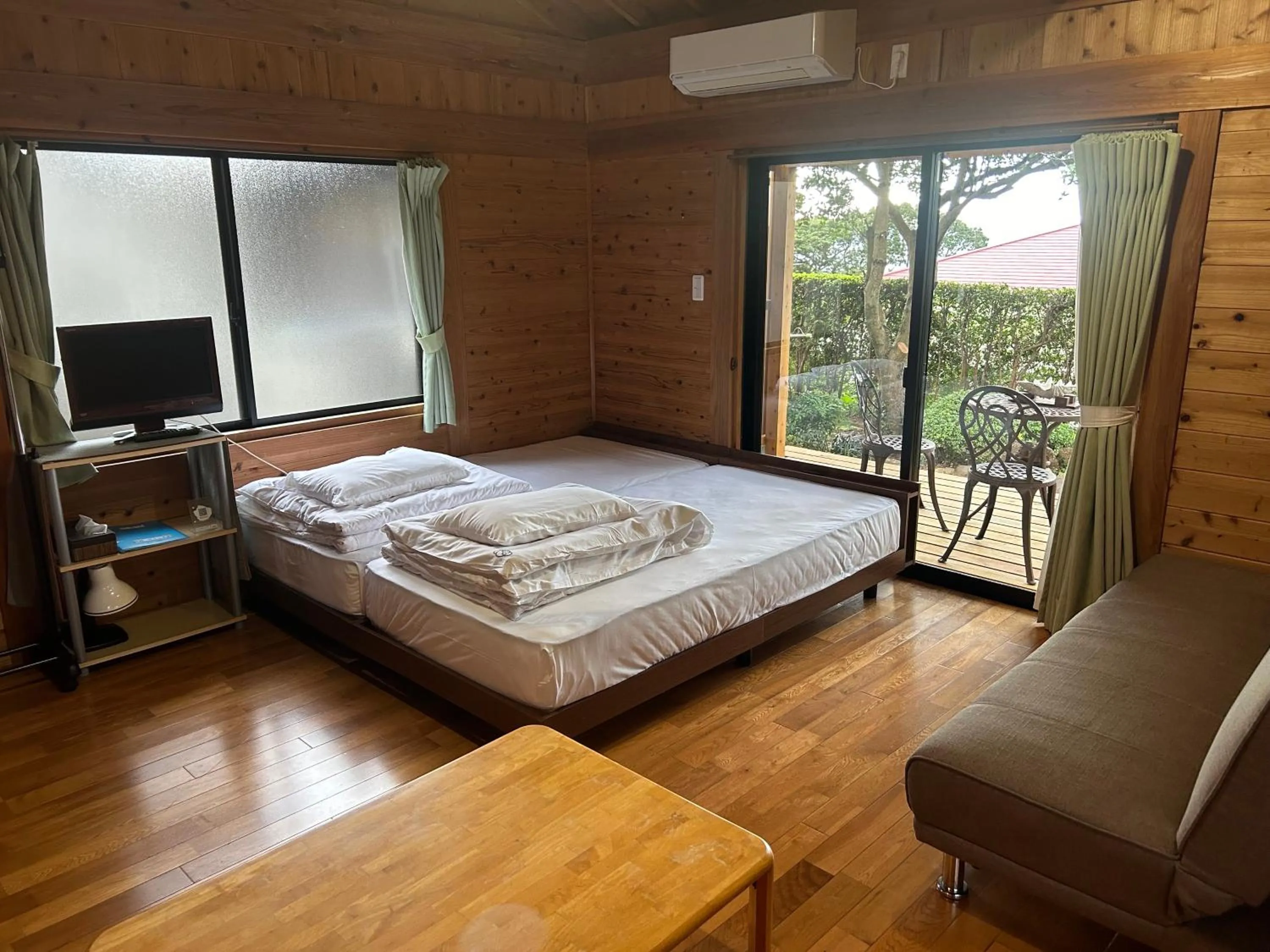 Bed in Minnsyuku Yakushimaya