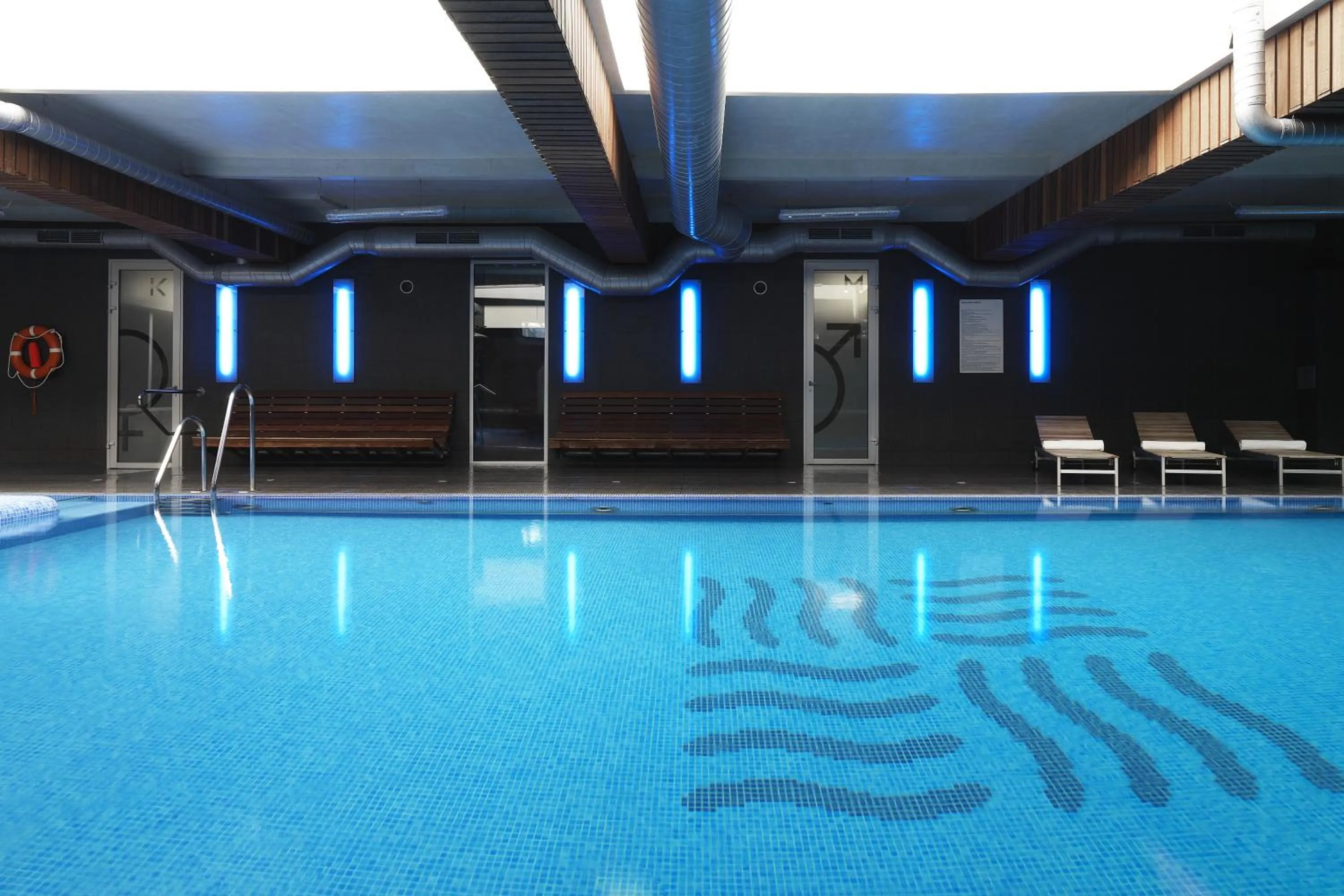 Swimming pool in HOT_elarnia Hotel & Spa