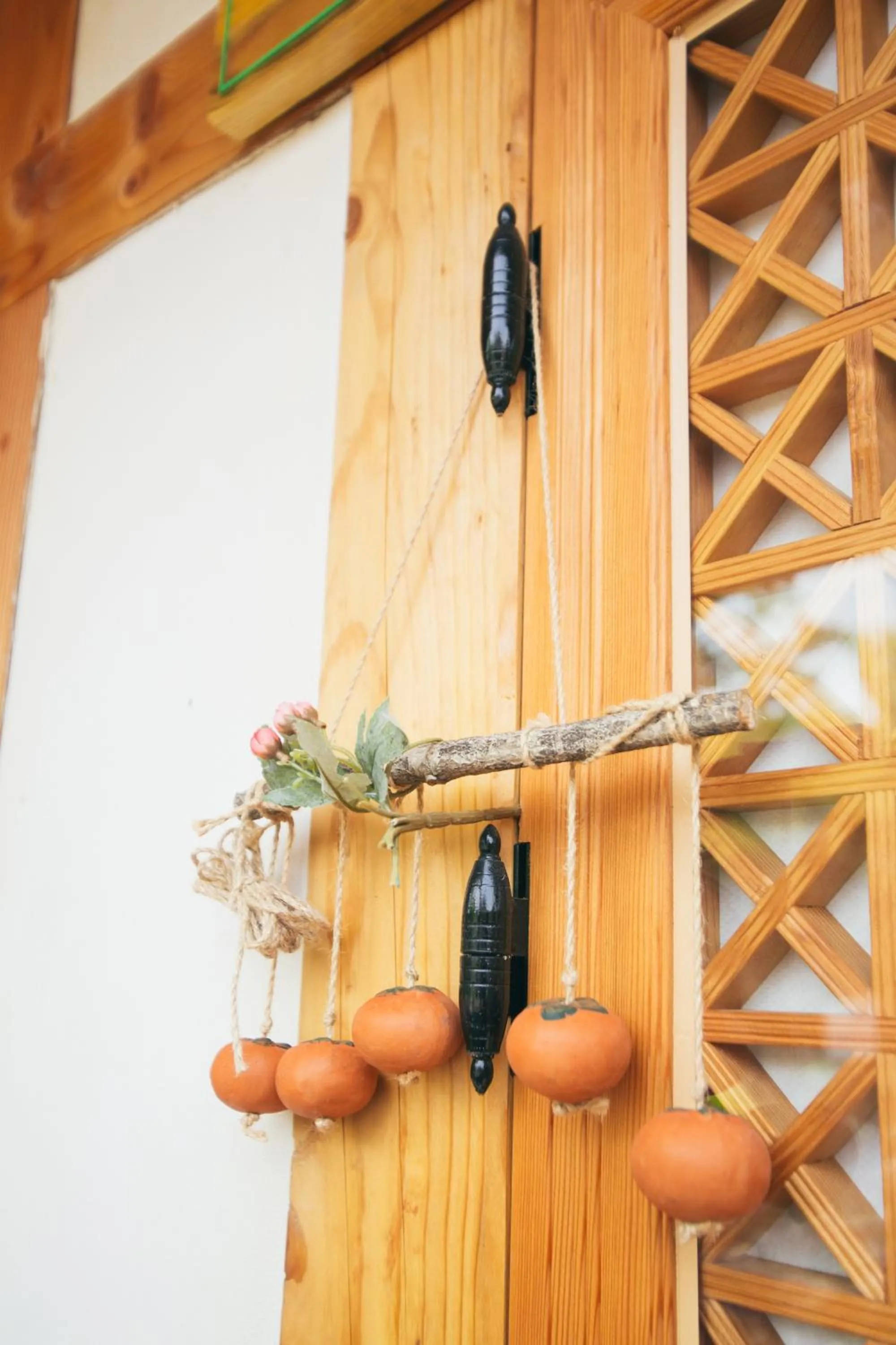 Decorative detail in Laon Hanok Gguljam
