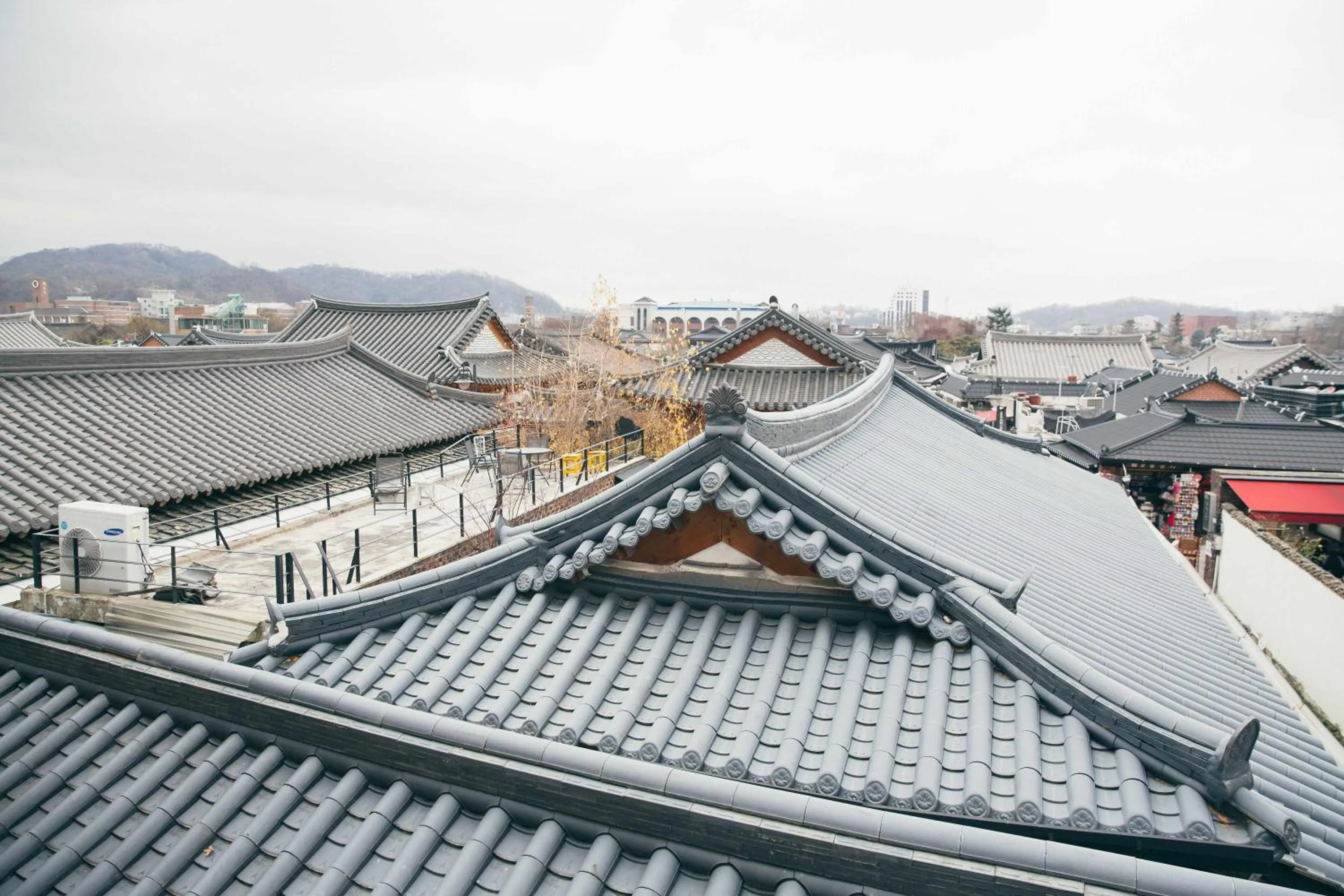Landmark view in Laon Hanok Gguljam