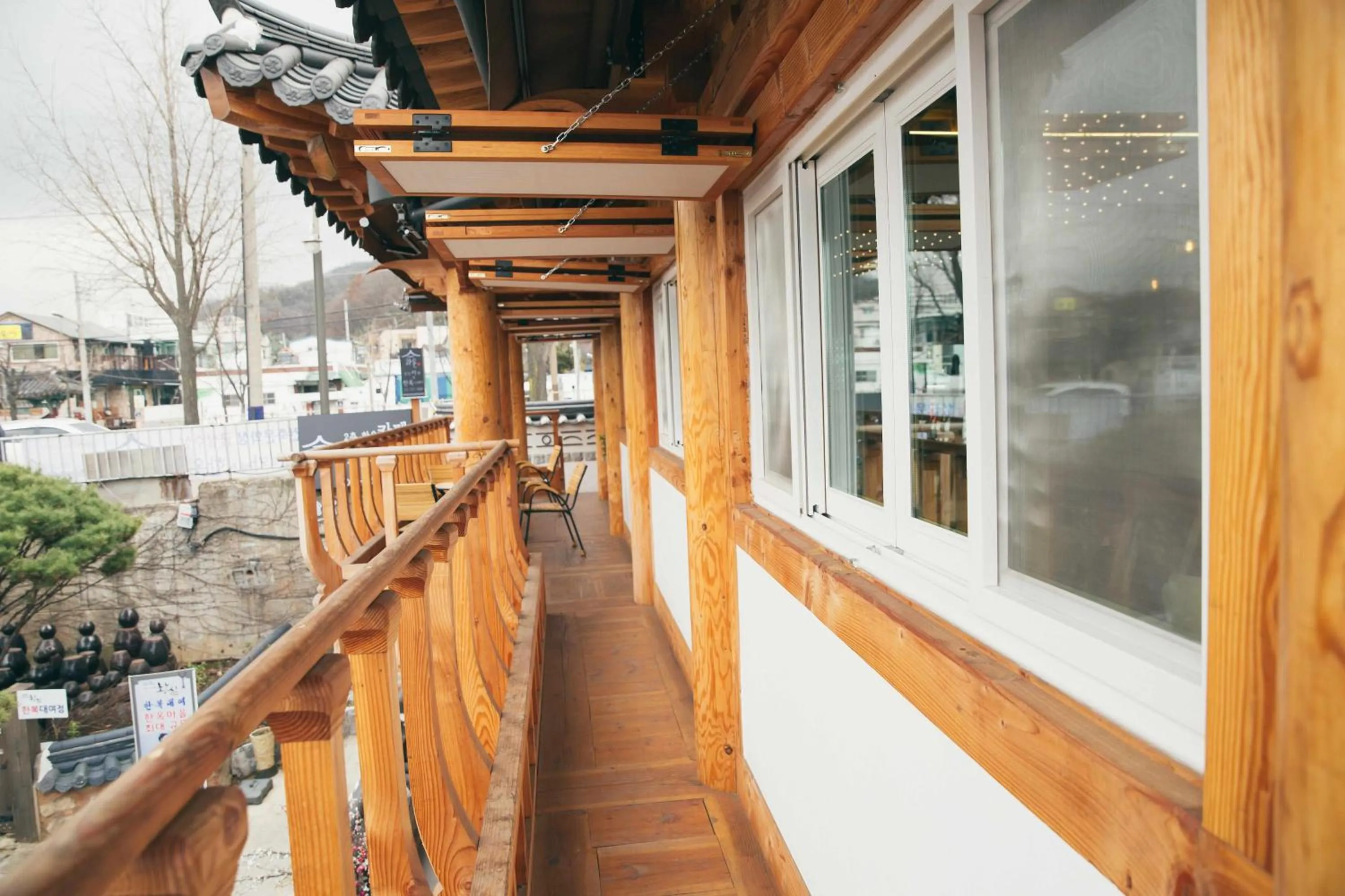 Property building in Laon Hanok Gguljam