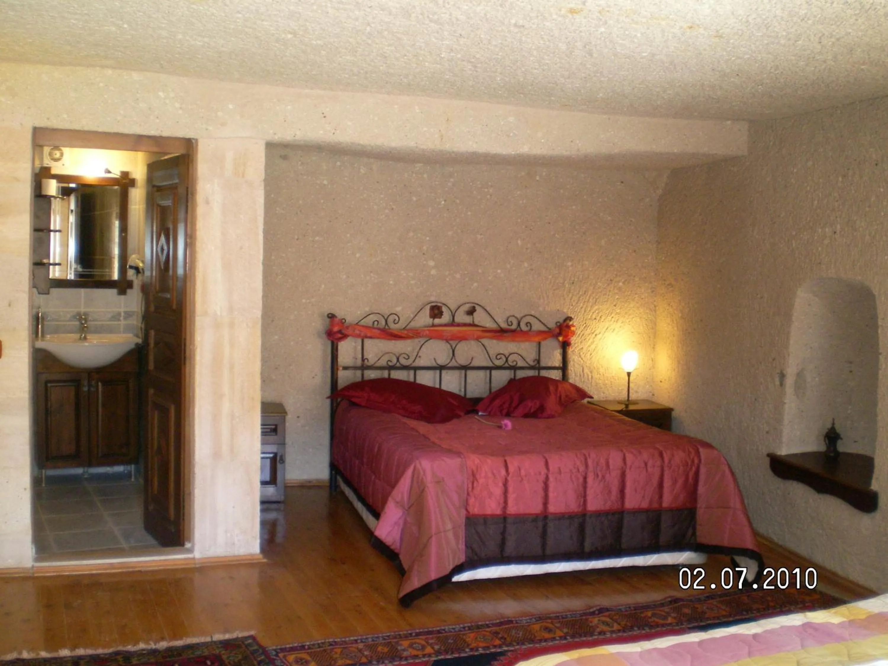 Bed in Nature Park Cave Hotel