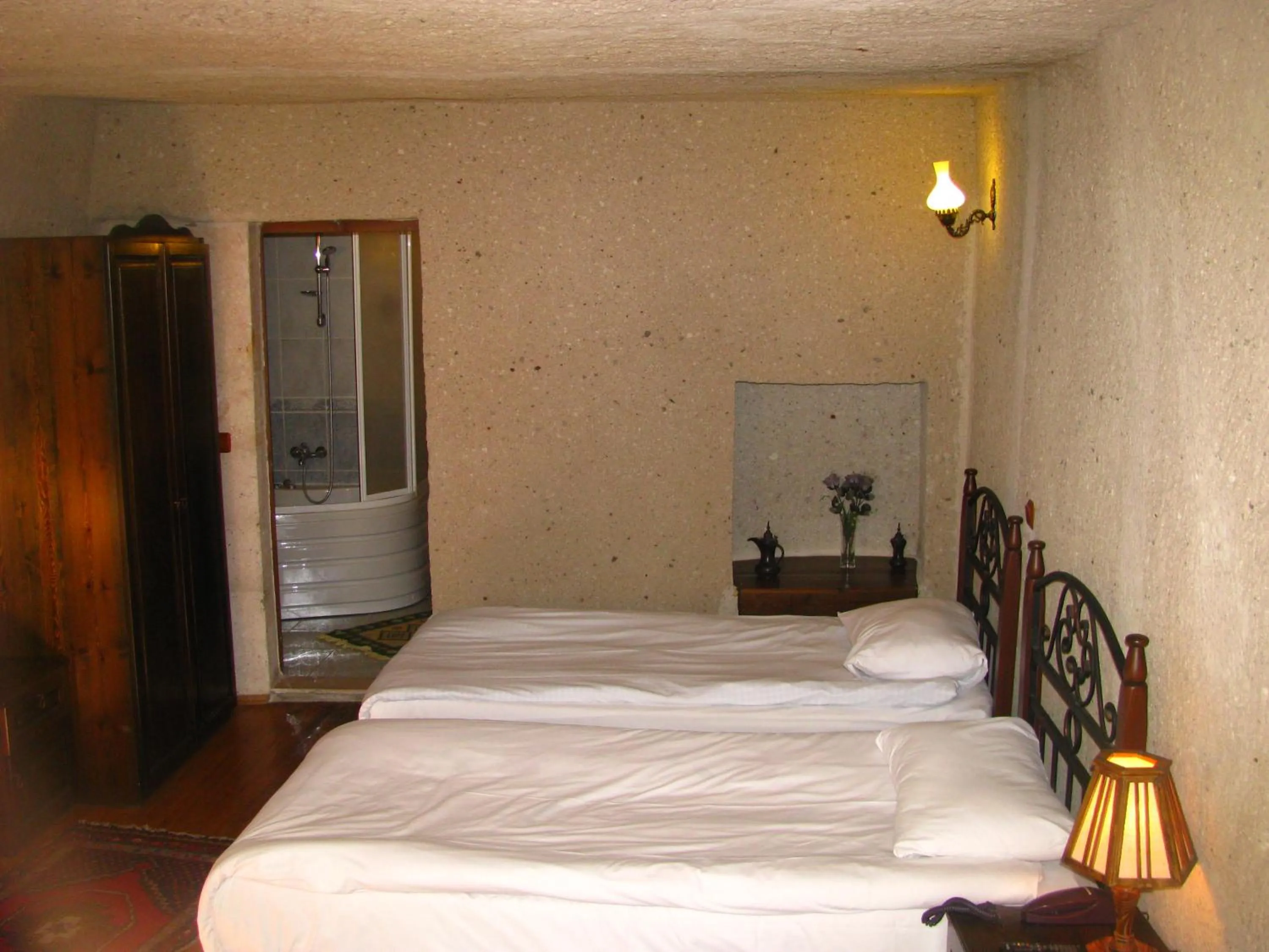 Bed in Nature Park Cave Hotel