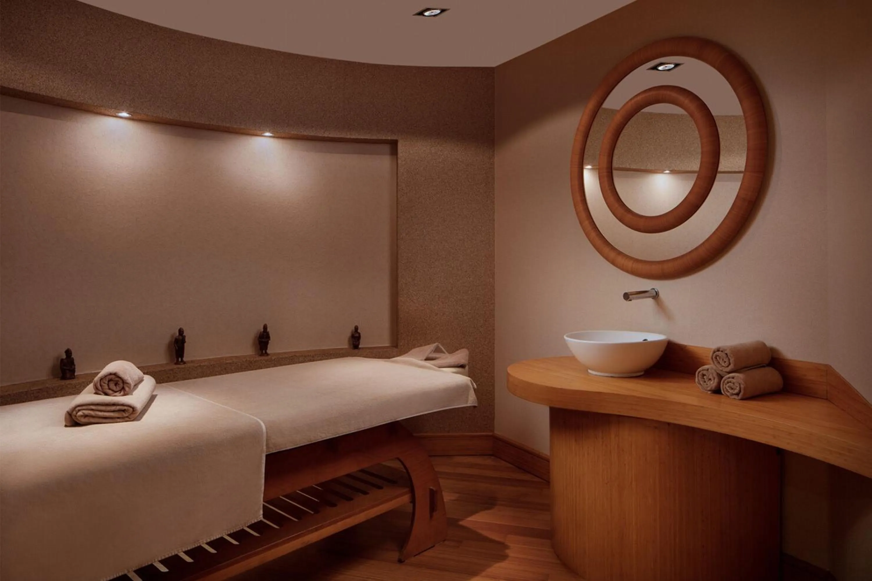 Spa and wellness centre/facilities, Bed in Delta Hotels Istanbul West