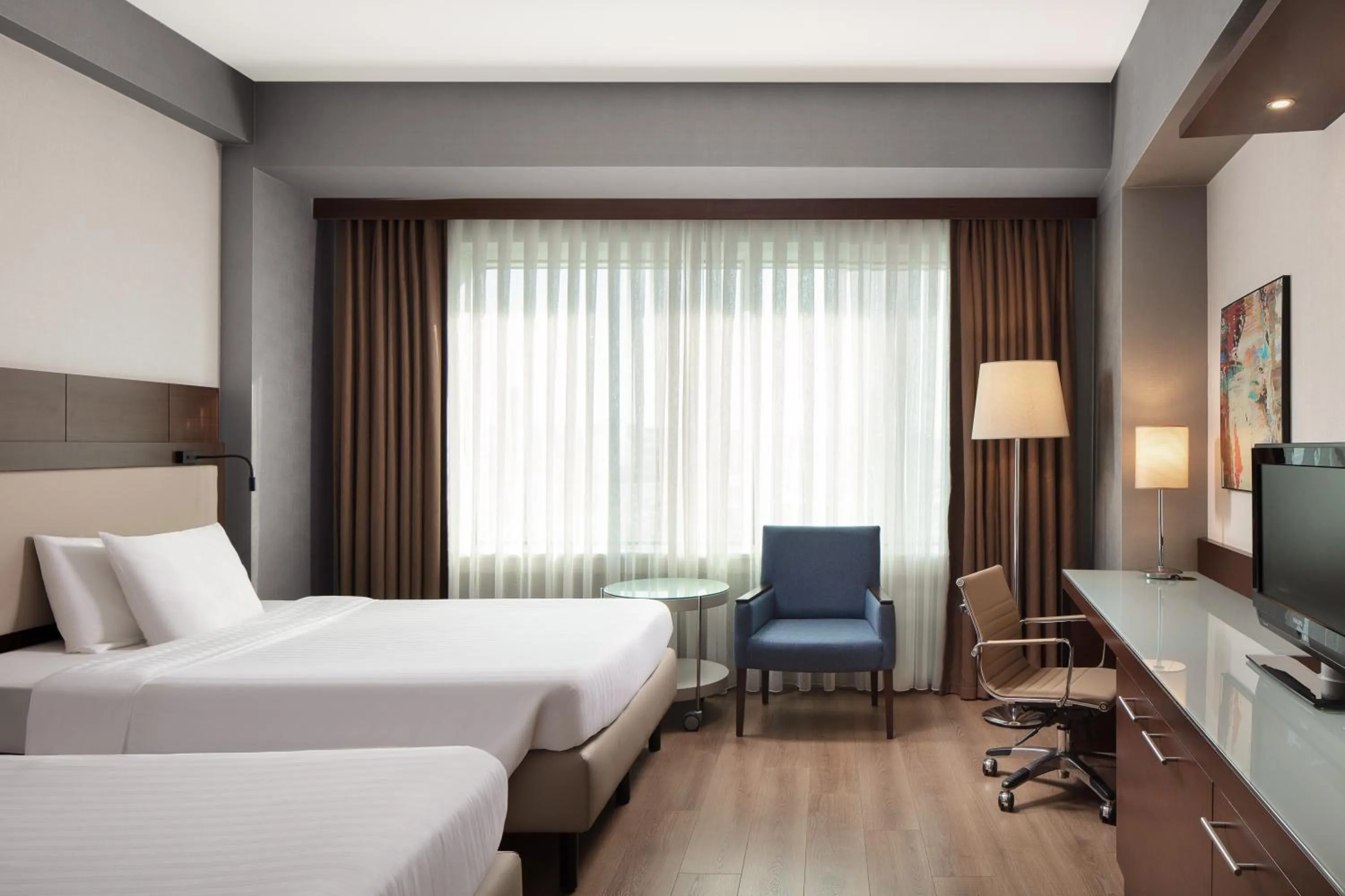 Bed in Delta Hotels Istanbul West