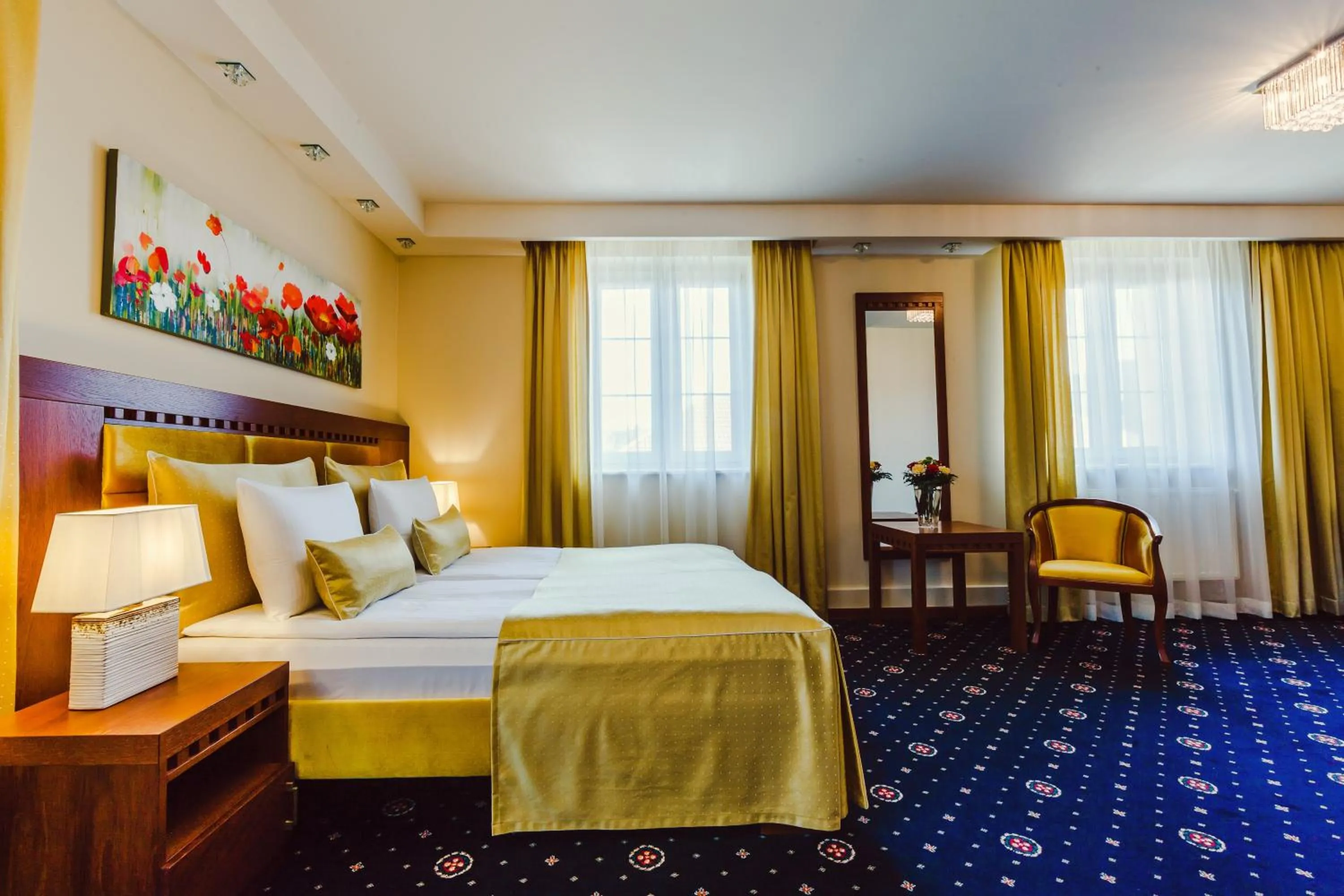 Photo of the whole room, Bed in Grein Hotel