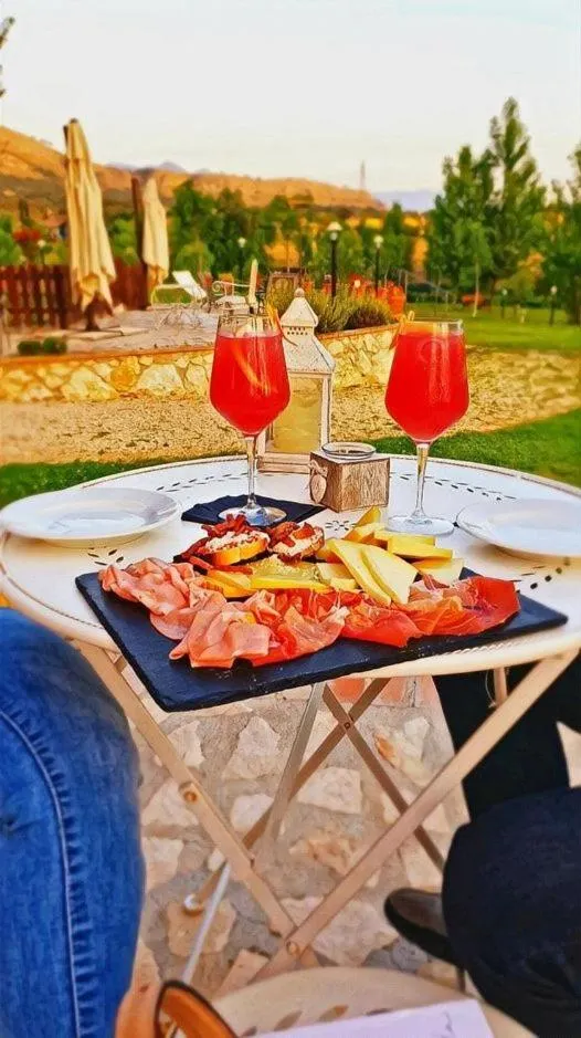 Food and drinks in AGRITURISMO iL PIOPPETO